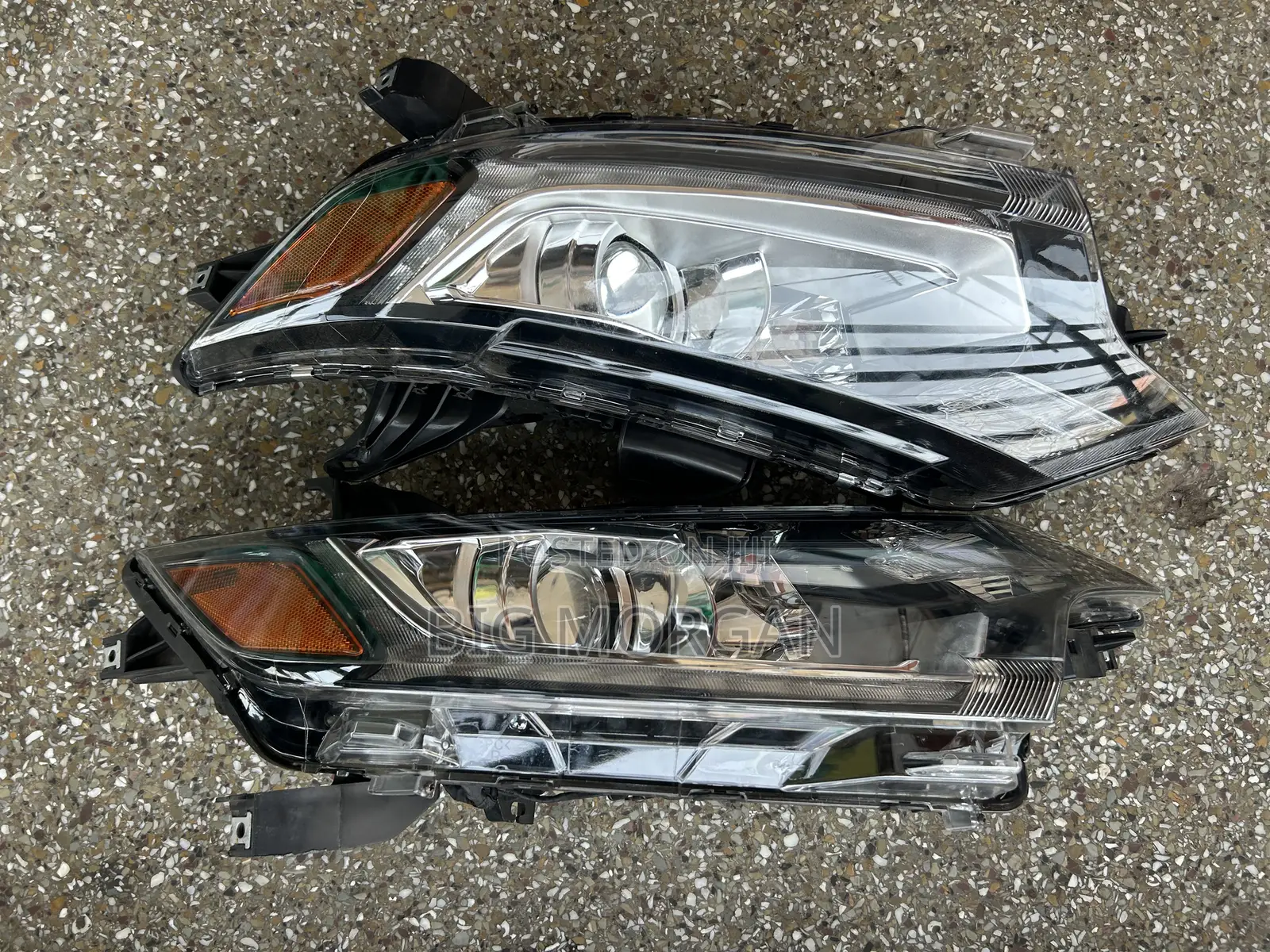 Mitsubishi Outlander 2016 Headlight Pair and All Kinds of Parts
