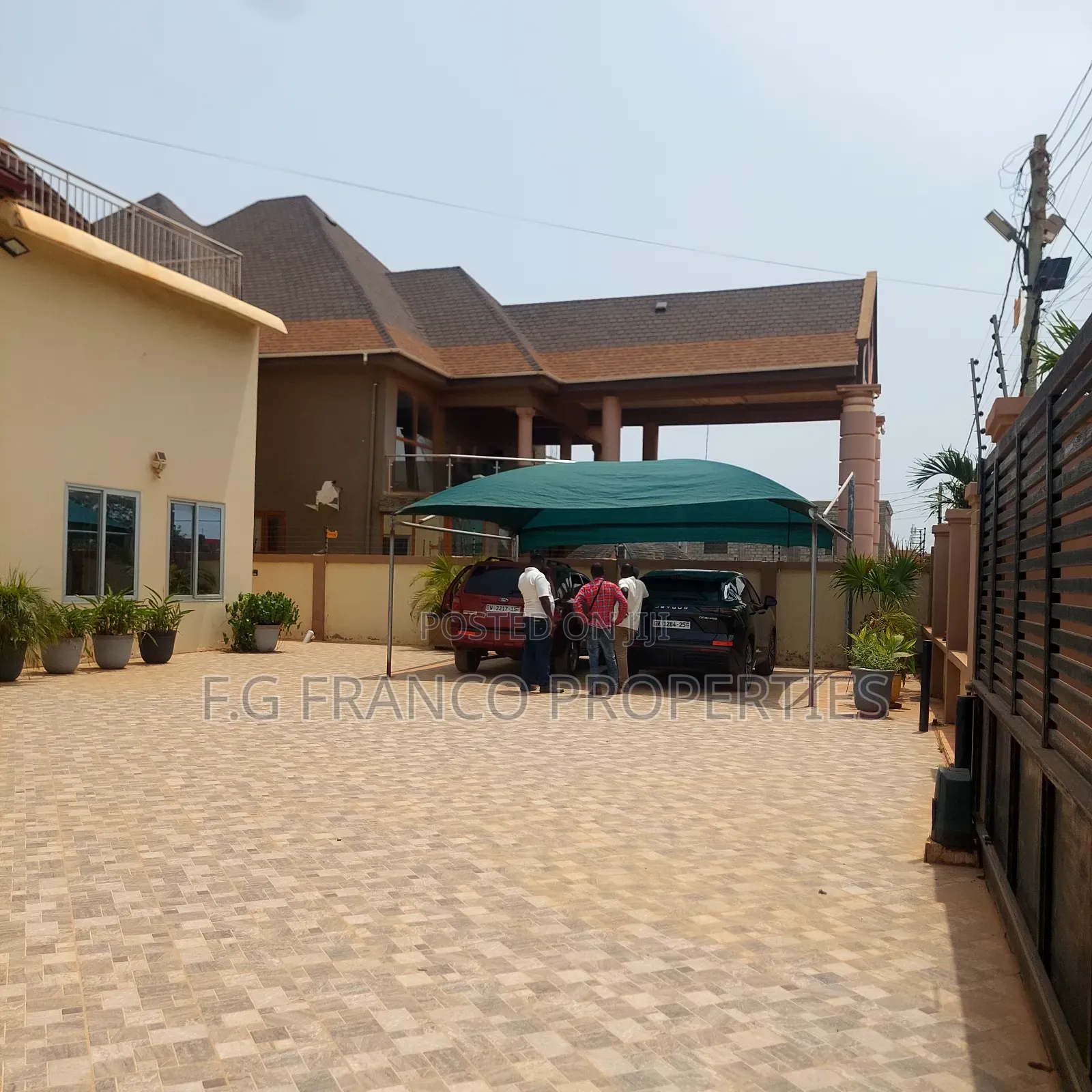 5bdrm House in Kg Franco Properties, Spintex for sale
