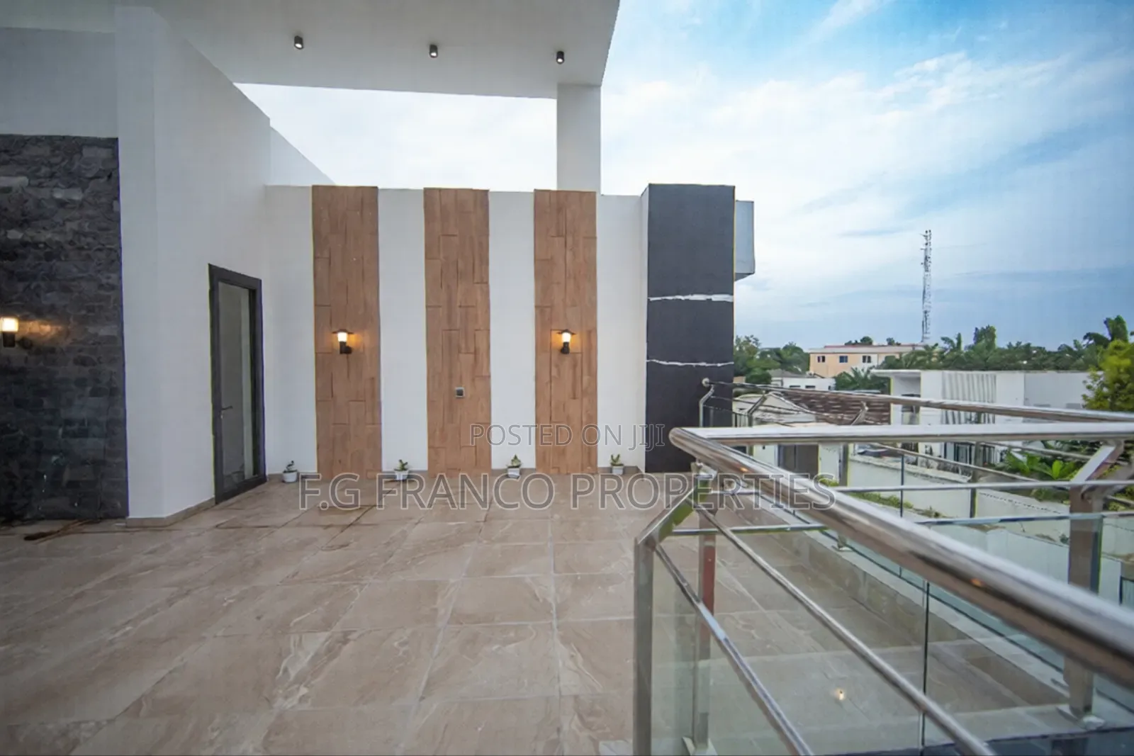 5bdrm House in Kg Franco Properties, Spintex for sale