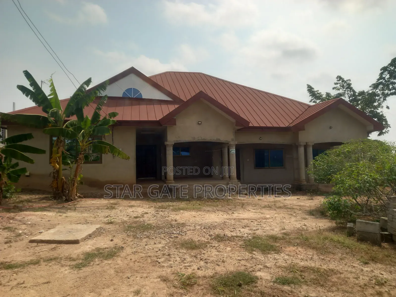 5bdrm House in Abuakwa Sepaase, Kumasi Metropolitan for sale
