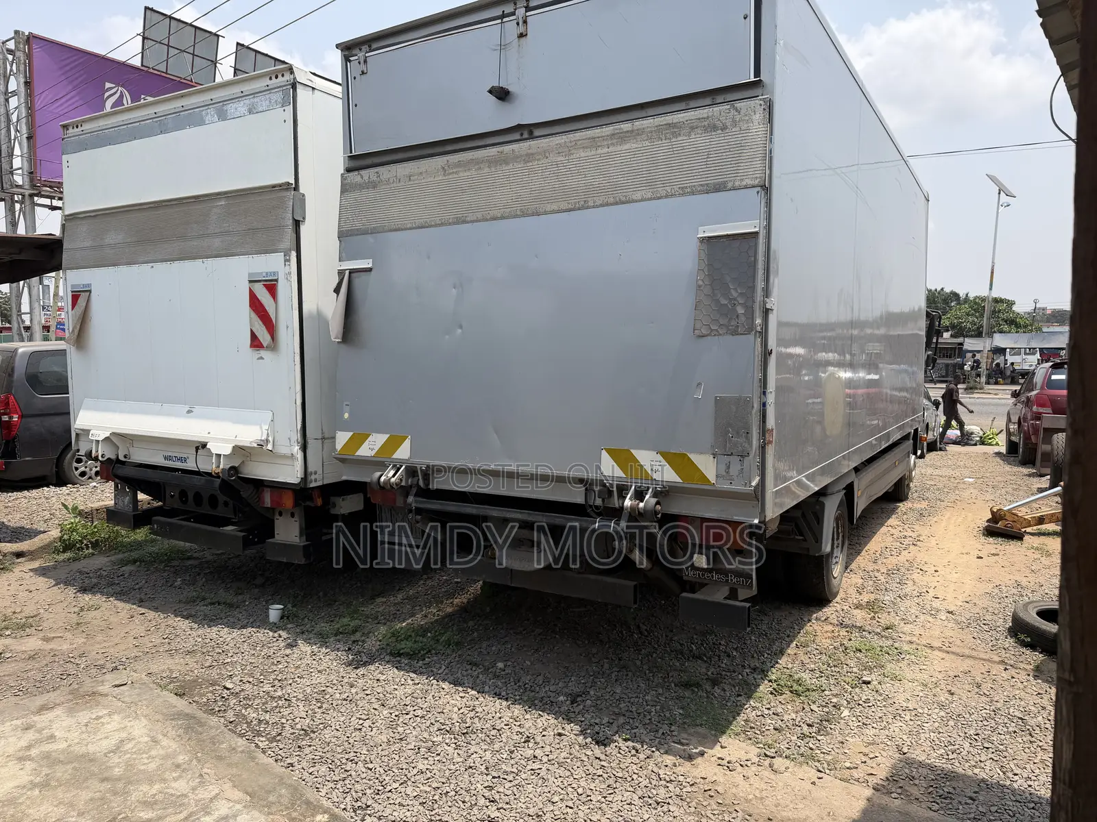 Benz Atego Container