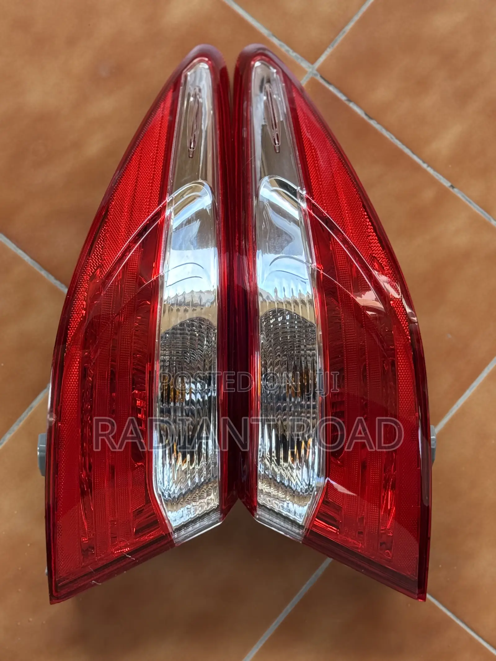 Toyota Camry 2016 - 2017 Taillight