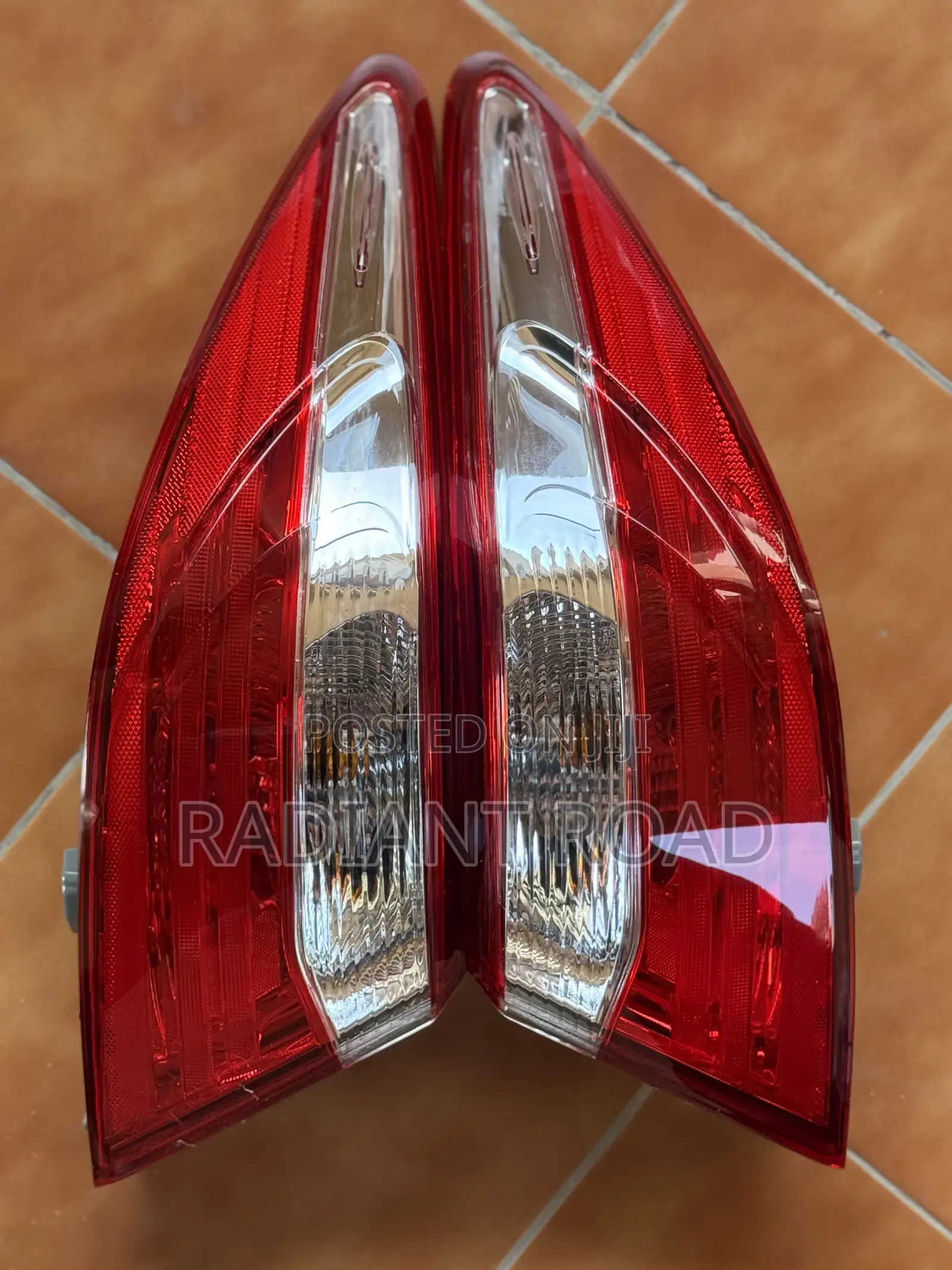 Toyota Camry 2016 - 2017 Taillight