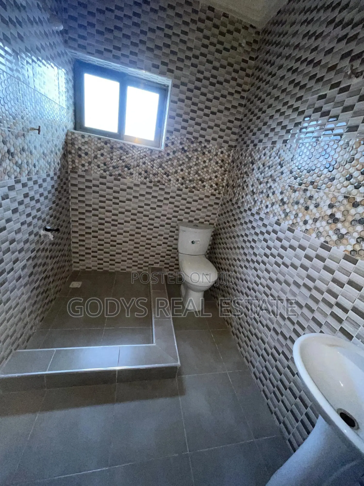 1bdrm Apartment in Lamptey Mills, Kasoa for rent