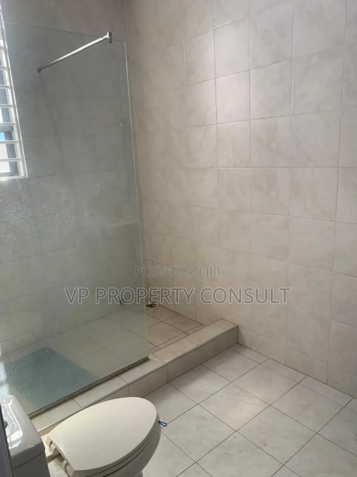 2bdrm Apartment in Ashaley Botwe for rent