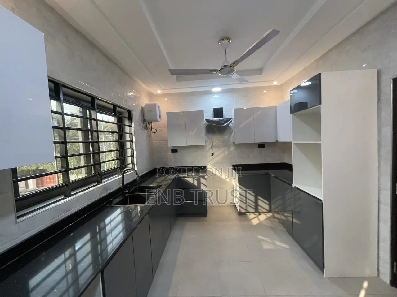 3bdrm Townhouse / Terrace in Parakuo for rent