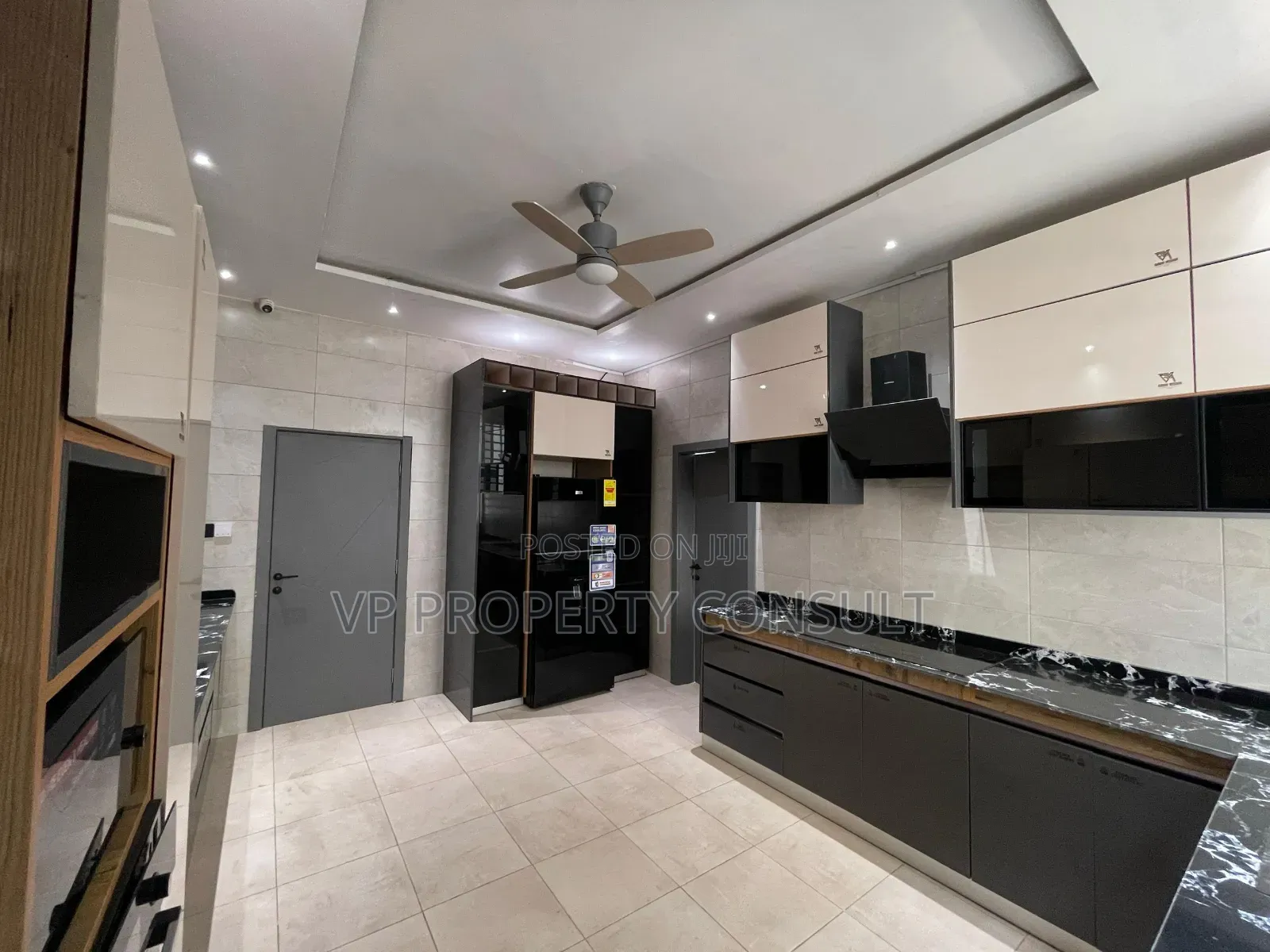 5bdrm House in Adansi South for sale