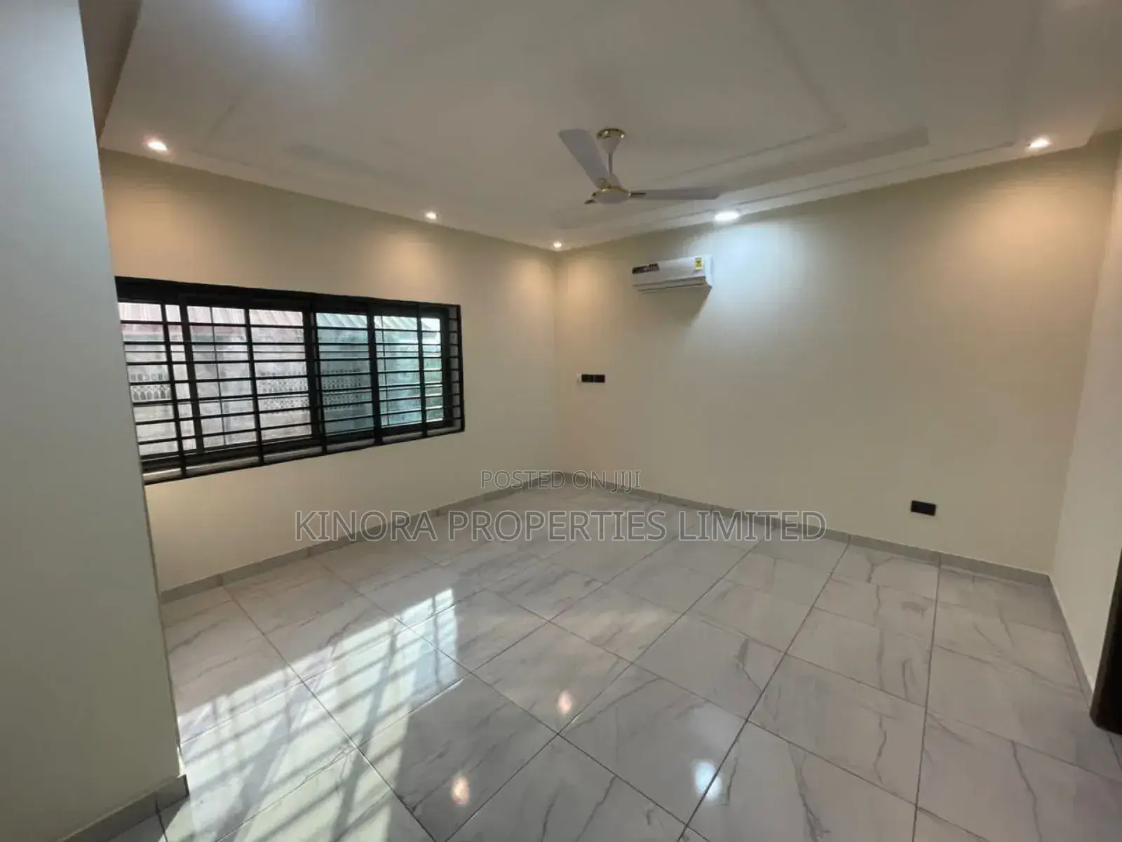 3bdrm Duplex in Paraku Estate, Ga East Municipal for rent