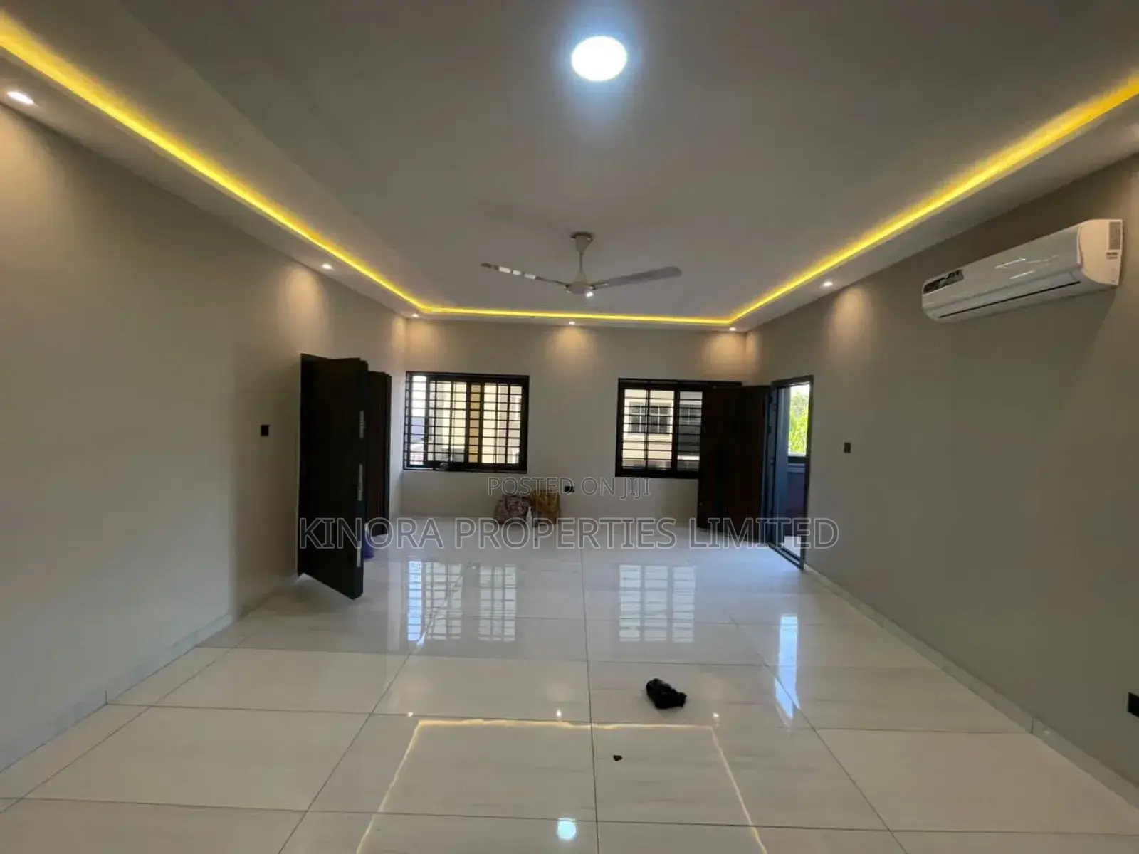 3bdrm Duplex in Paraku Estate, Ga East Municipal for rent