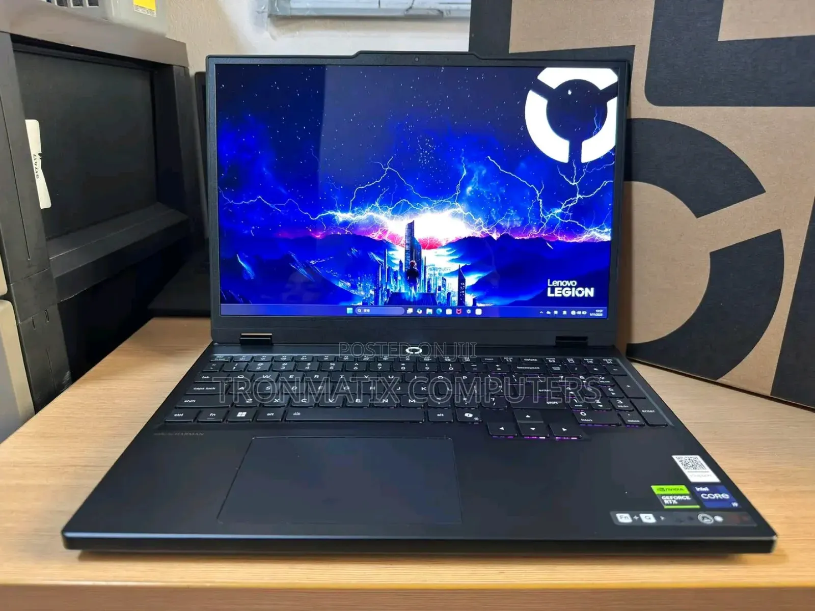 New Laptop Lenovo G710 24GB Intel Core i9 SSD 1T
