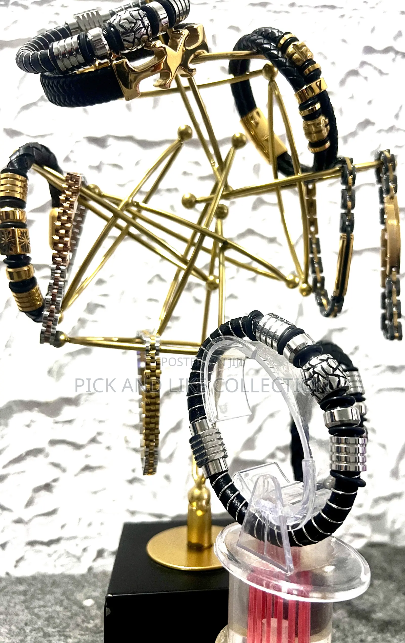 Leather Rebellion, Gold Royalty — Status Rogue Line.