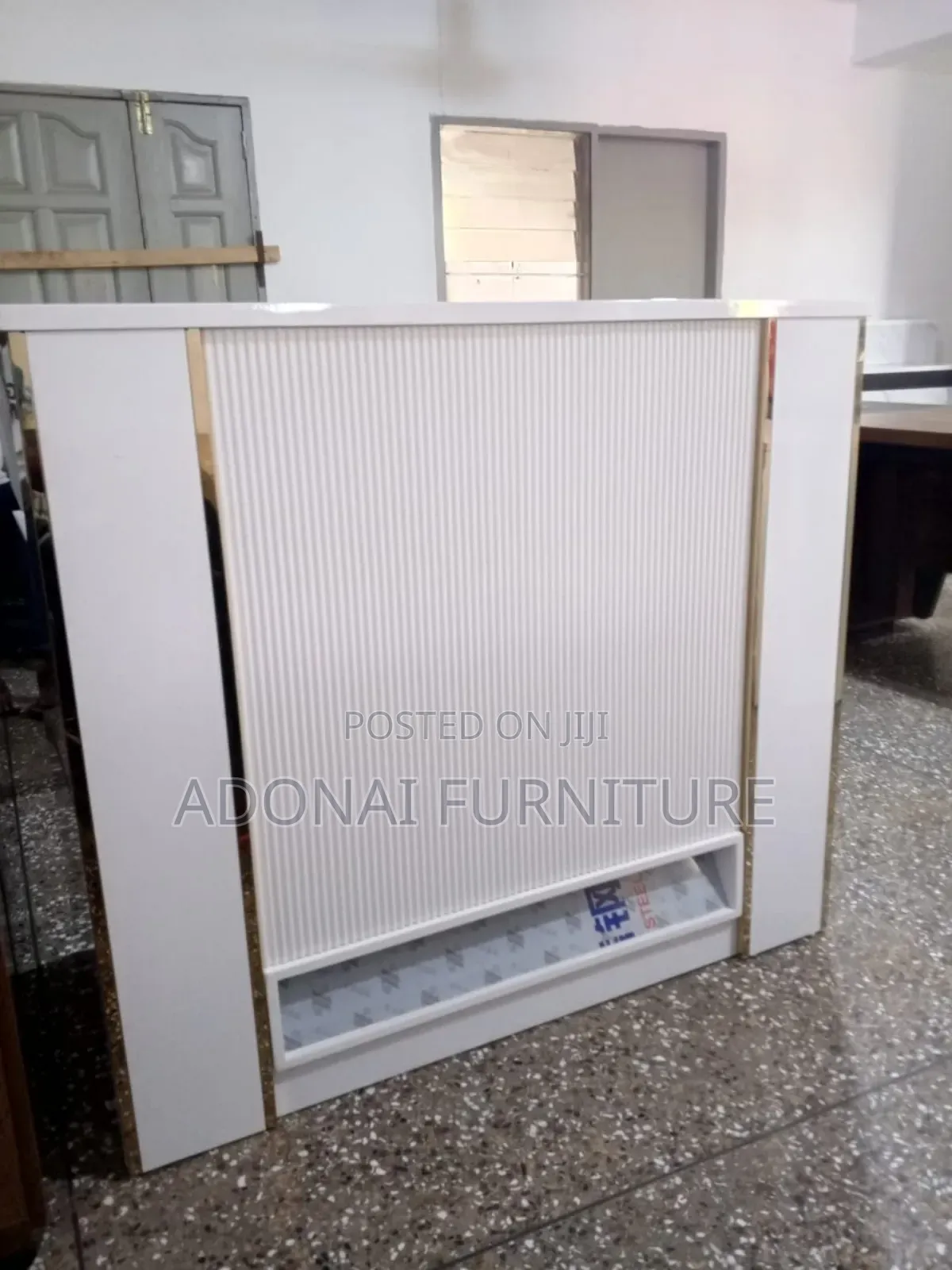Front/a Reception Desk (White)
