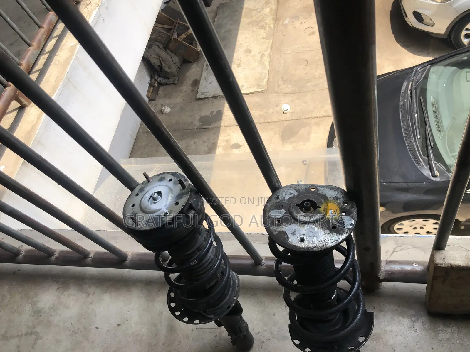 Range Rover Discovery Shock Absorbers and Other Spare Parts
