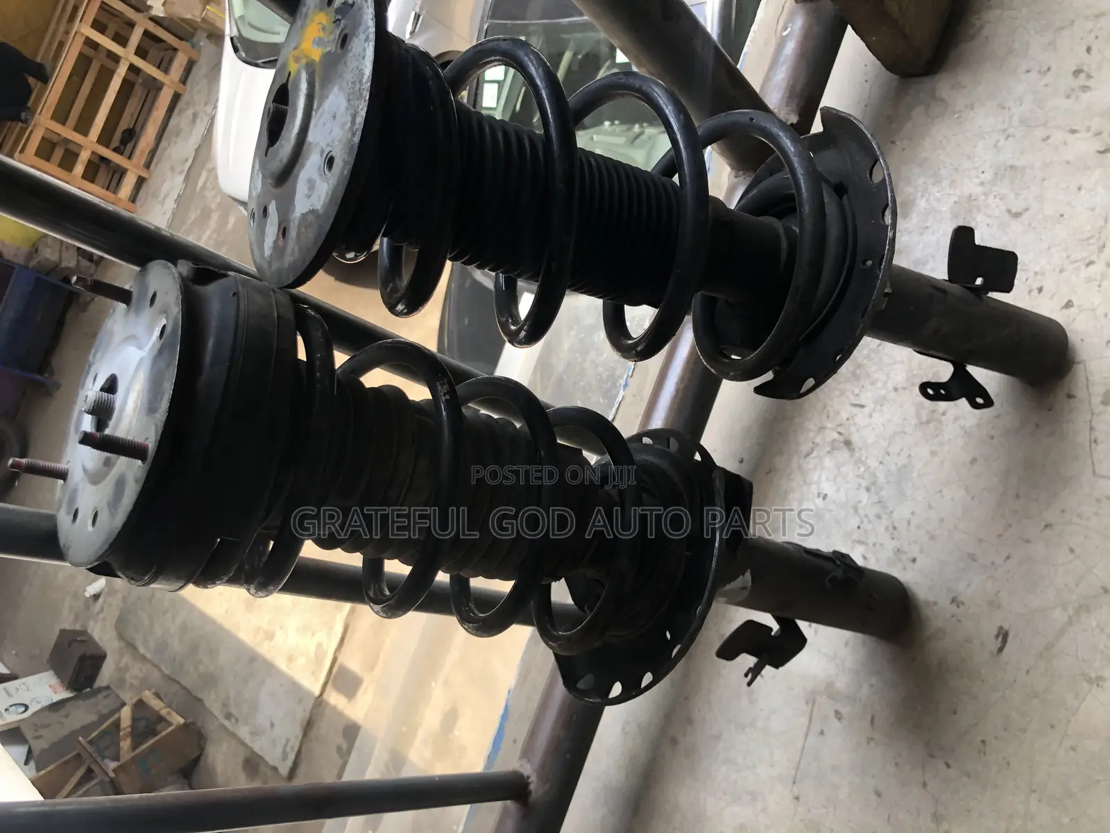 Range Rover Discovery Shock Absorbers and Other Spare Parts