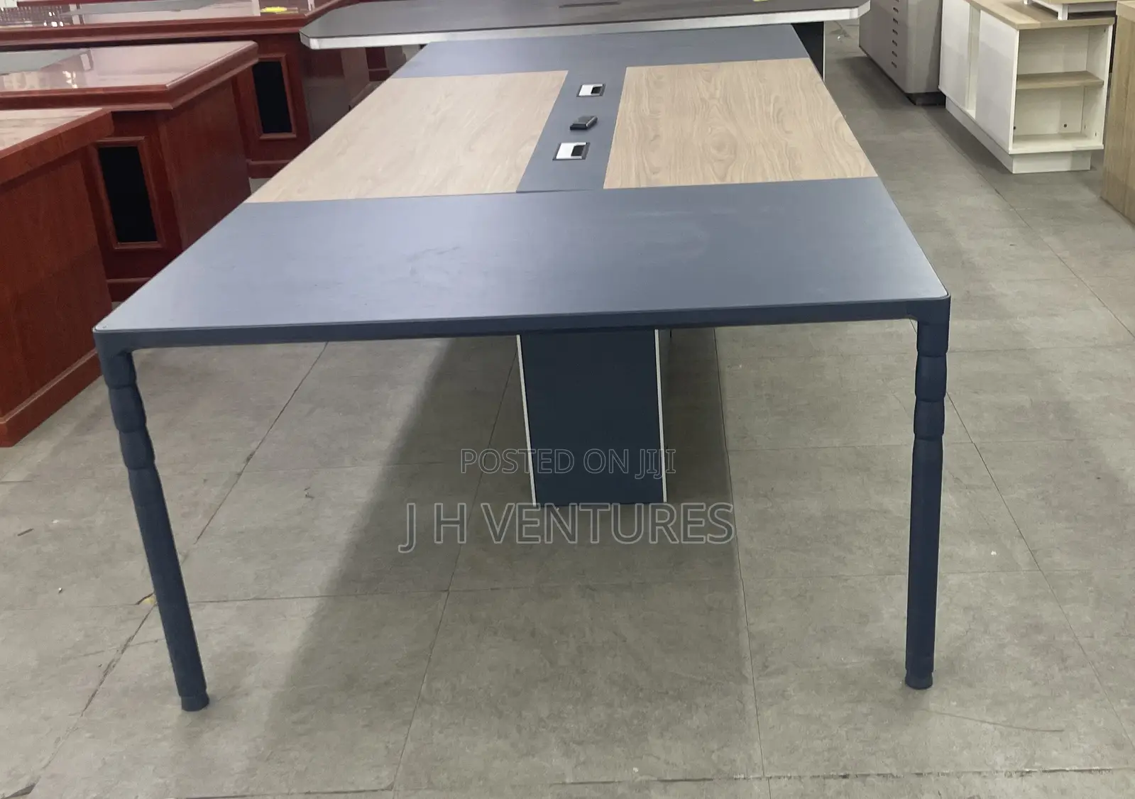 Conference Table Hyz