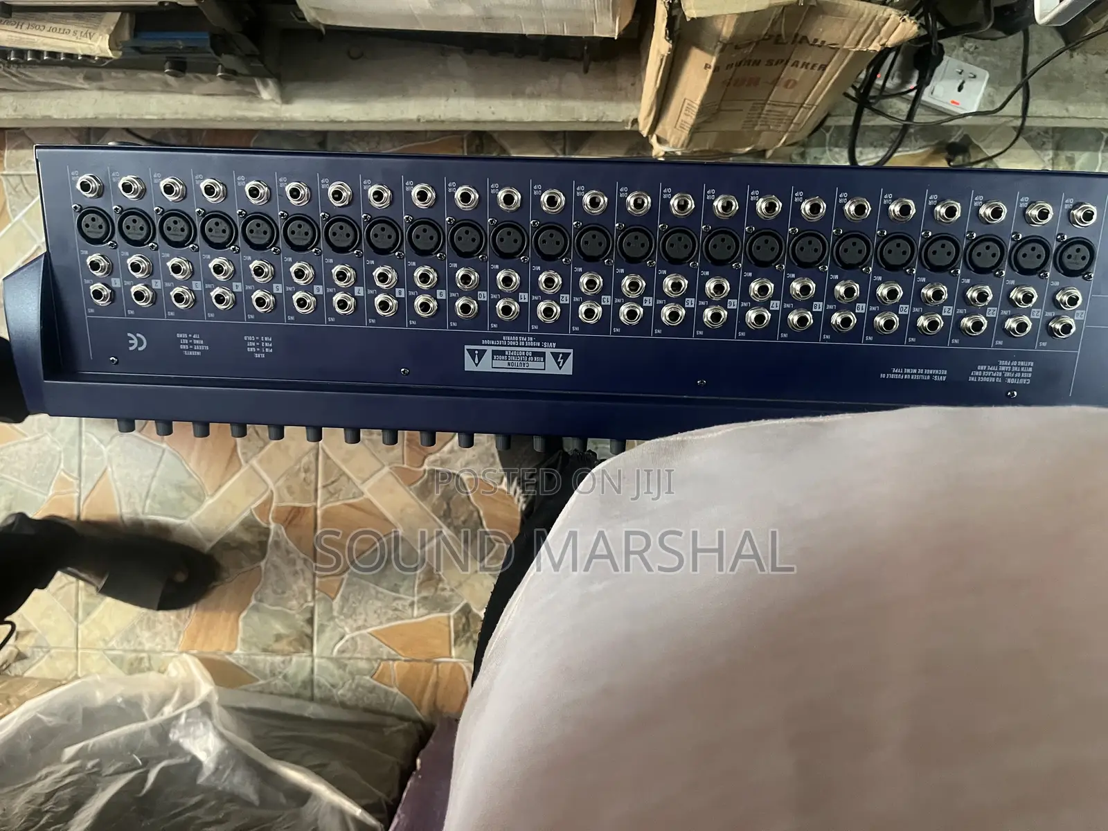 Soundcraft Lx9 32 Channel Professional Mixer
