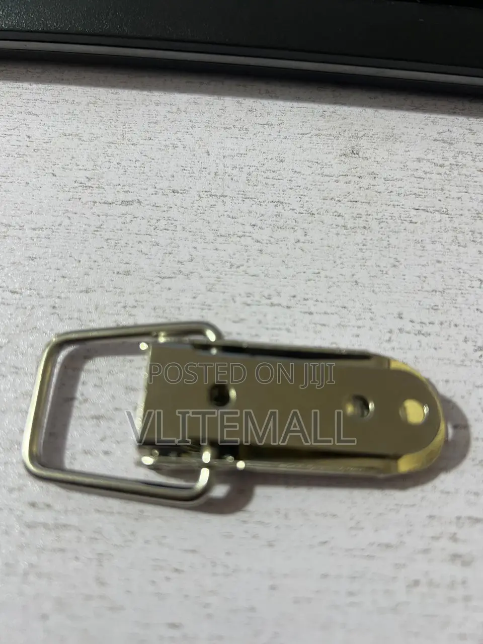 Spring-loaded Toggle Latch