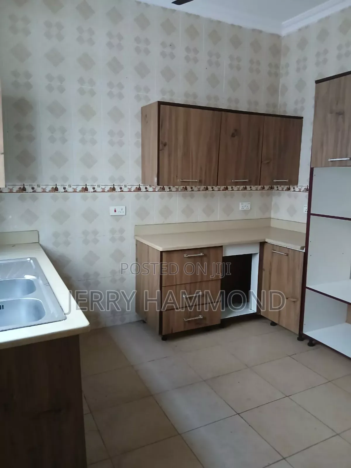 3bdrm House in Spintex Coastal, Baatsona Total for rent
