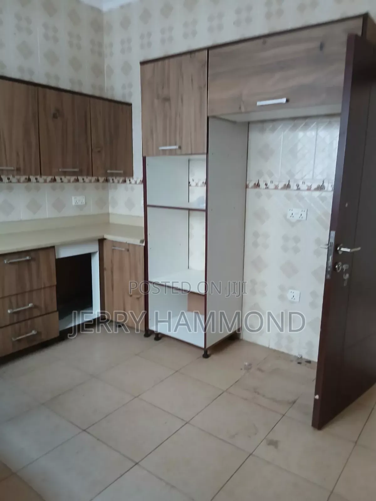 3bdrm House in Spintex Coastal, Baatsona Total for rent