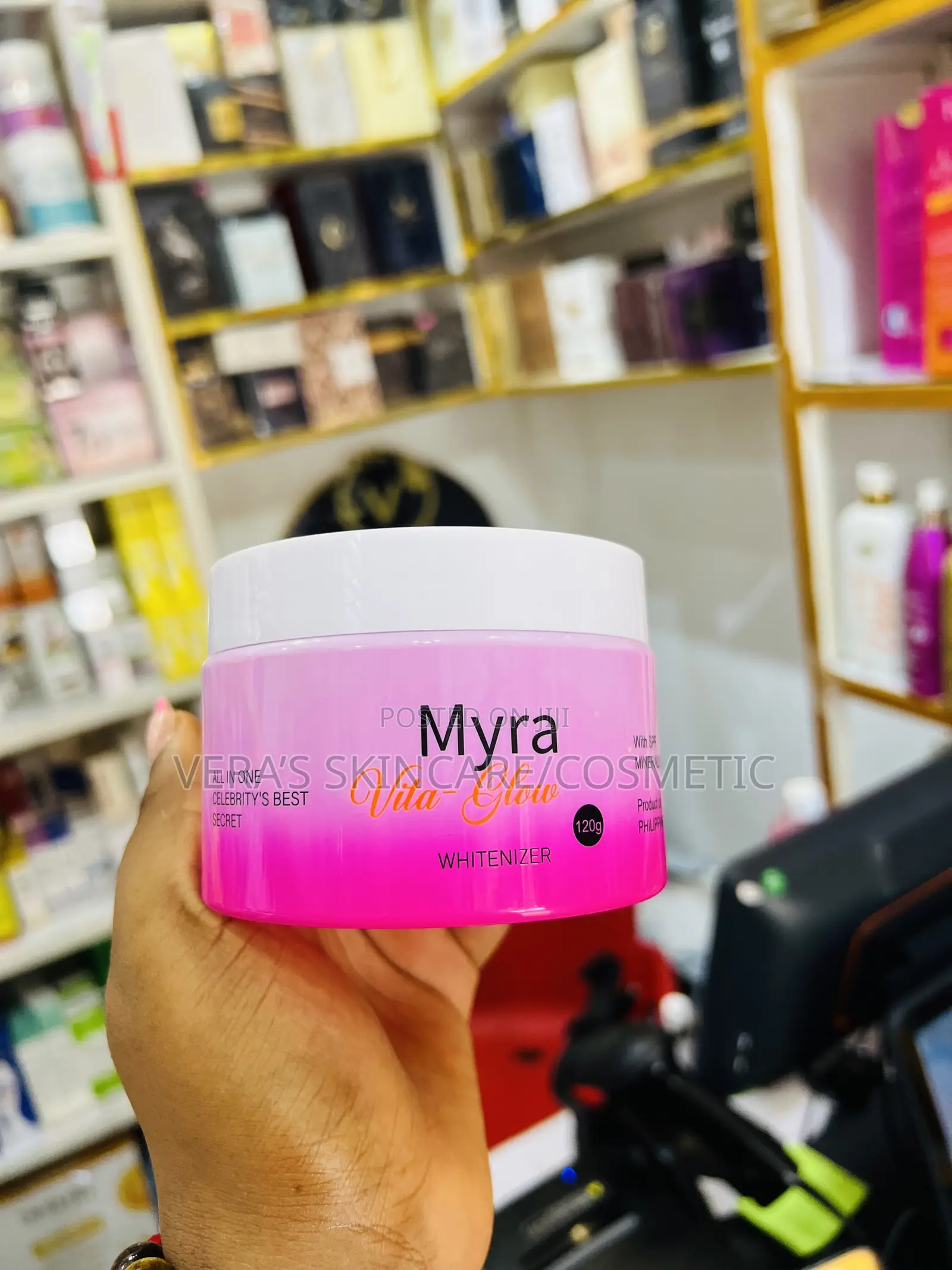 Myra Vita Glow Whitening Cream
