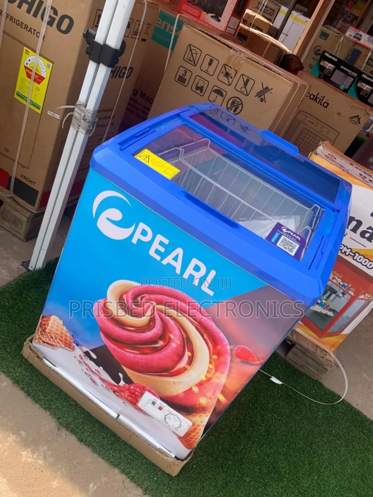 **Pearl Ice Cream / Display Freezer 132 Litres