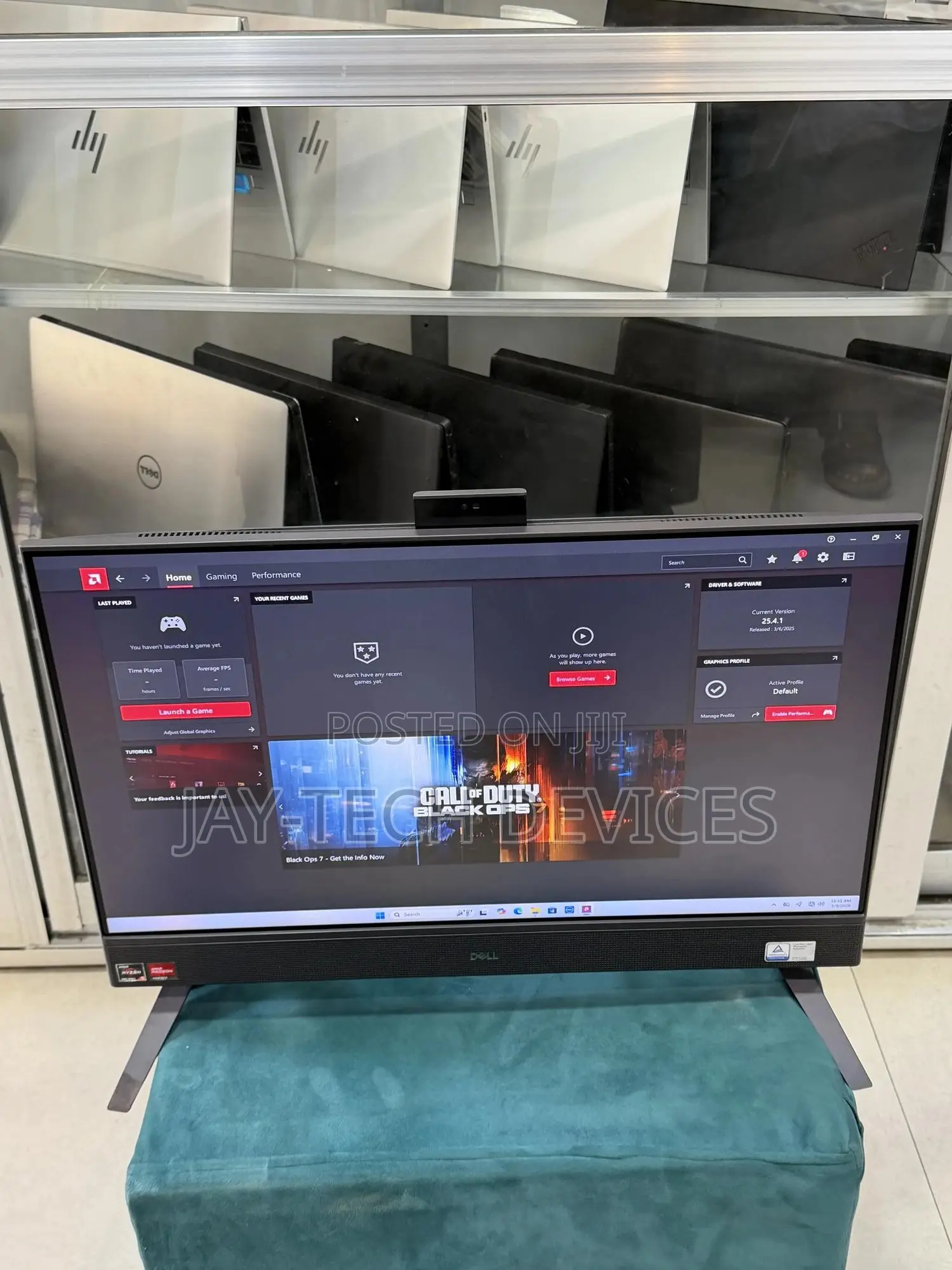 Dell Inspiron 27 All-in-One 8GB AMD Ryzen 5 SSHD (Hybrid) 512GB