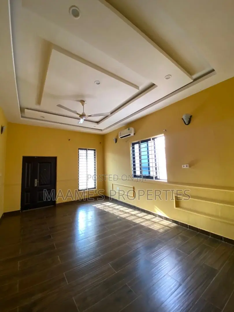3bdrm House in Lake Side Estate for rent
