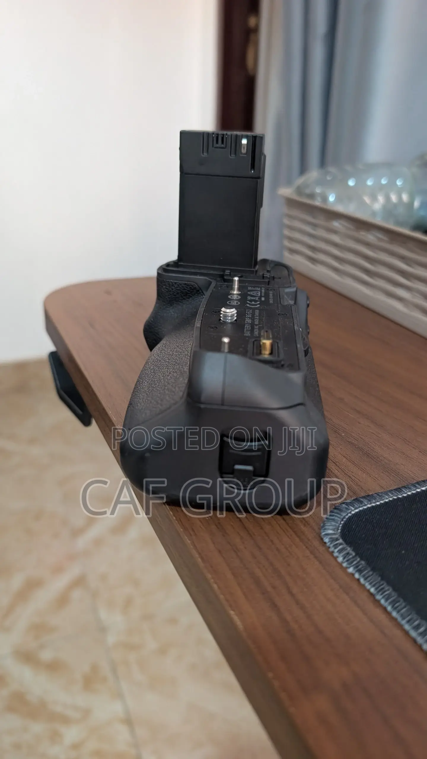 Bg-e22 Battery Grip