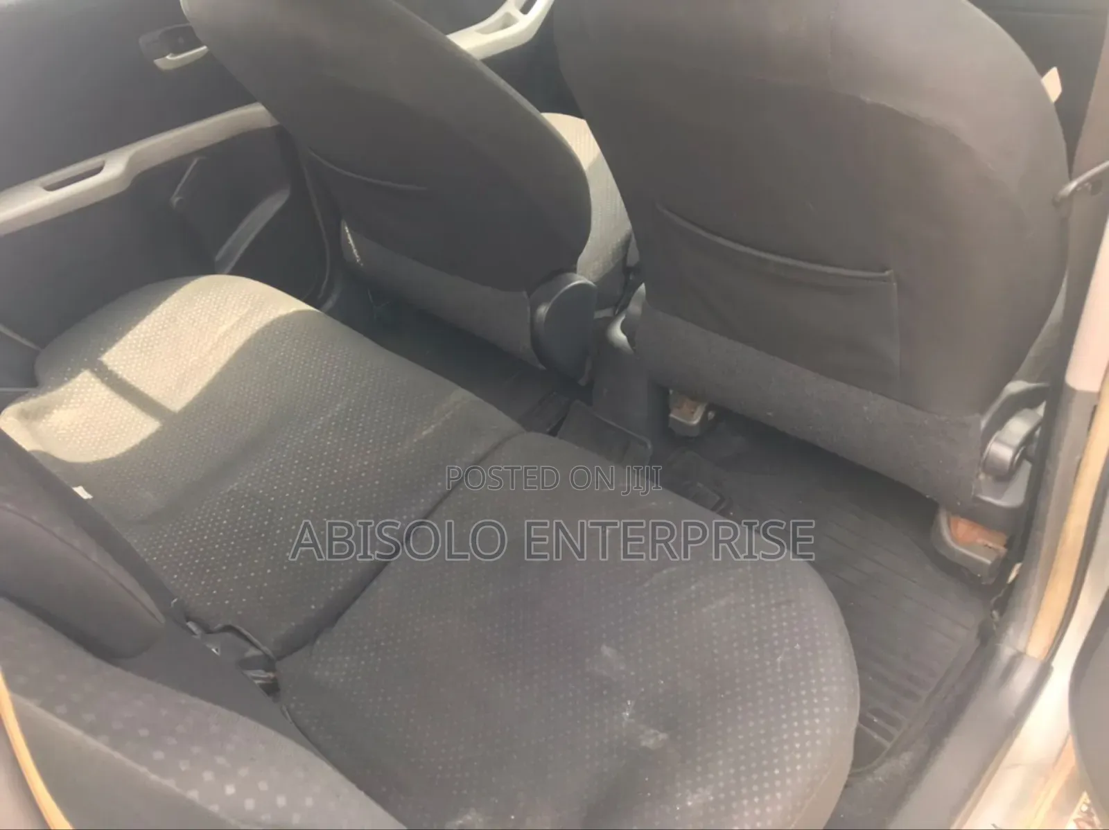 Toyota Yaris Base Hatchback 5dr 2010 Green