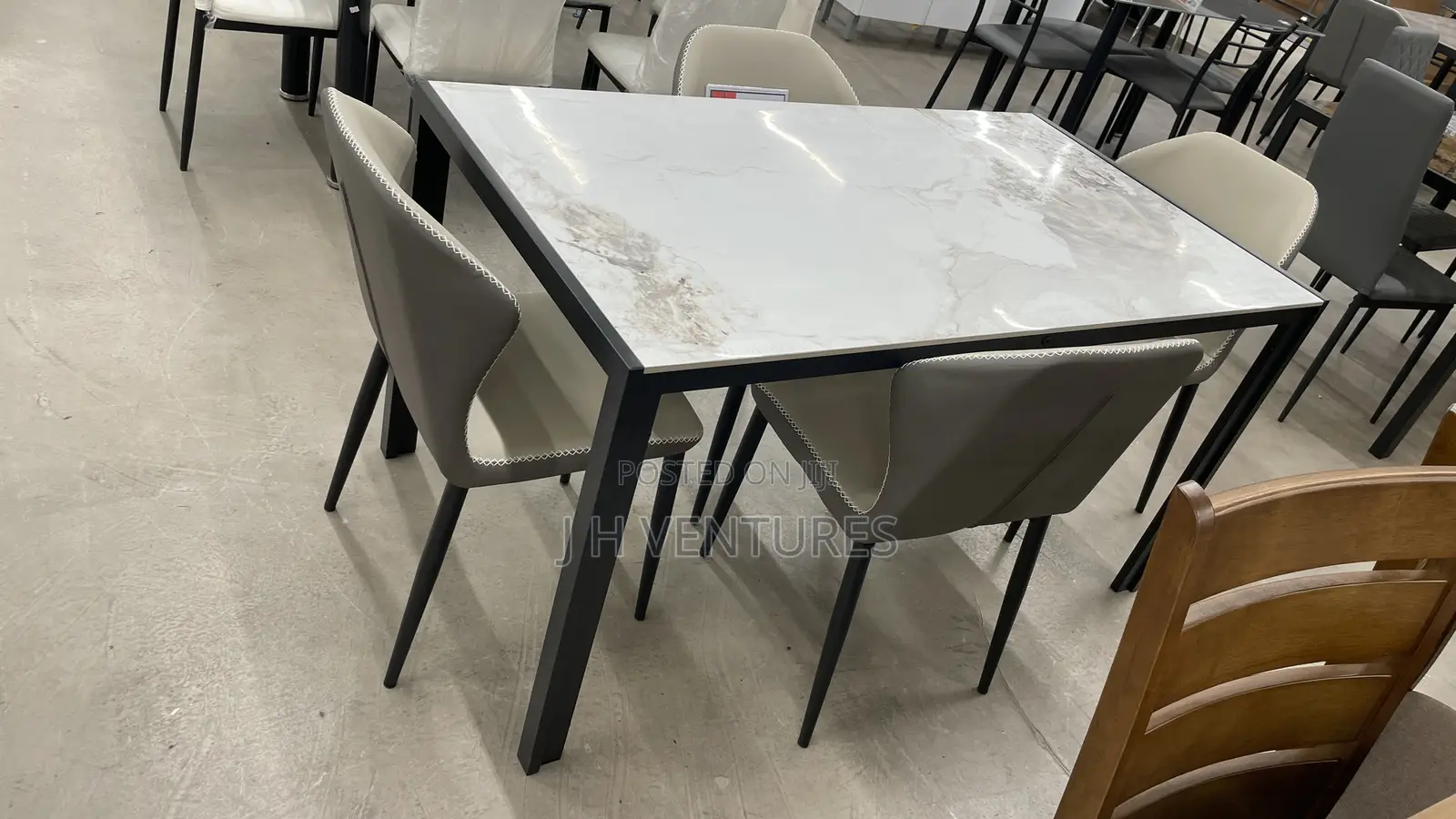 Dining Table Mc
