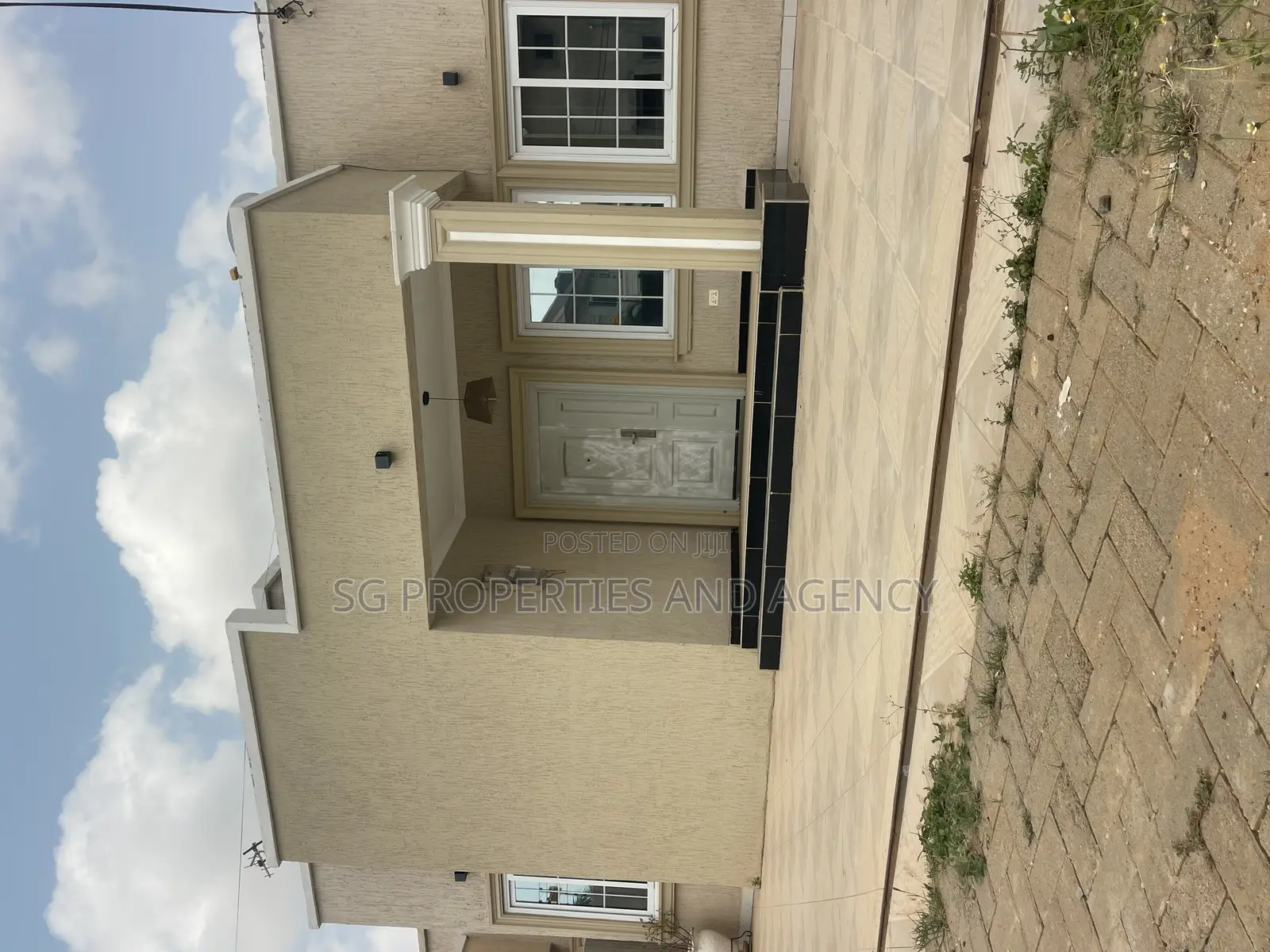 2bdrm House in Lashibi, Sakumono for rent