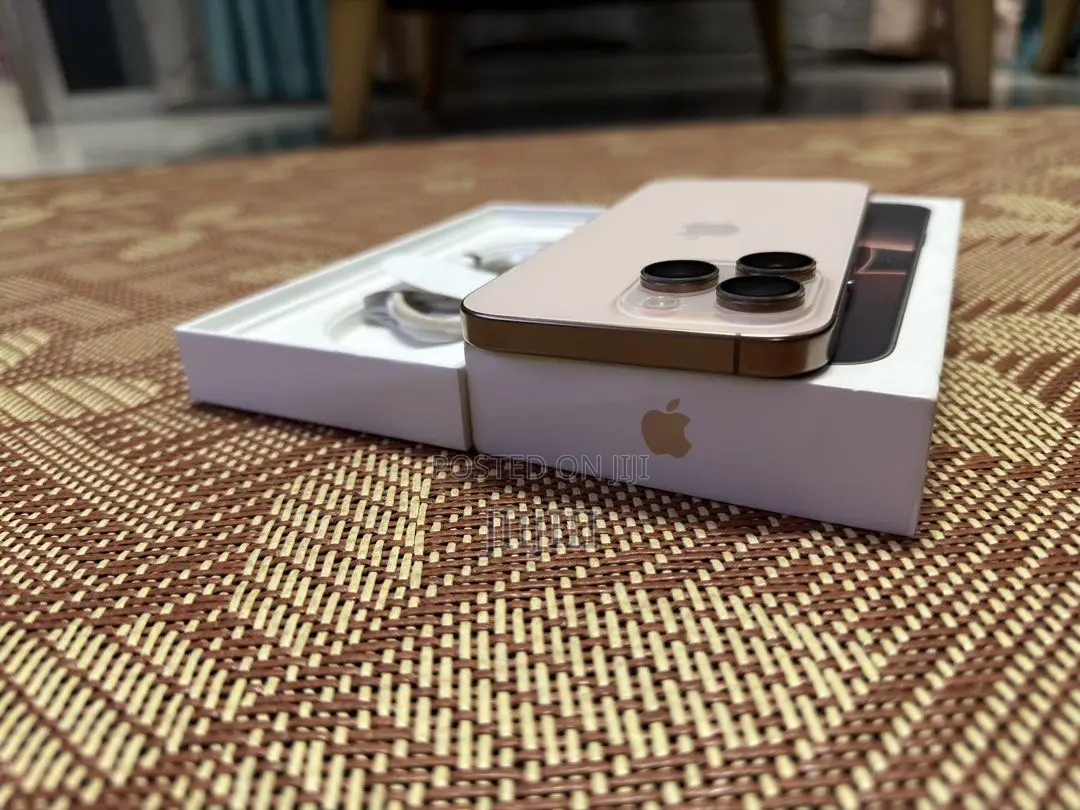 Apple iPhone 16 Pro Max 256 GB Gold