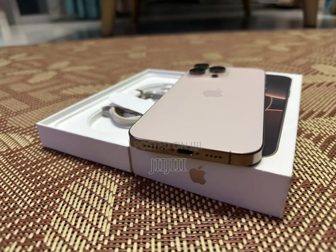 Apple iPhone 16 Pro Max 256 GB Gold