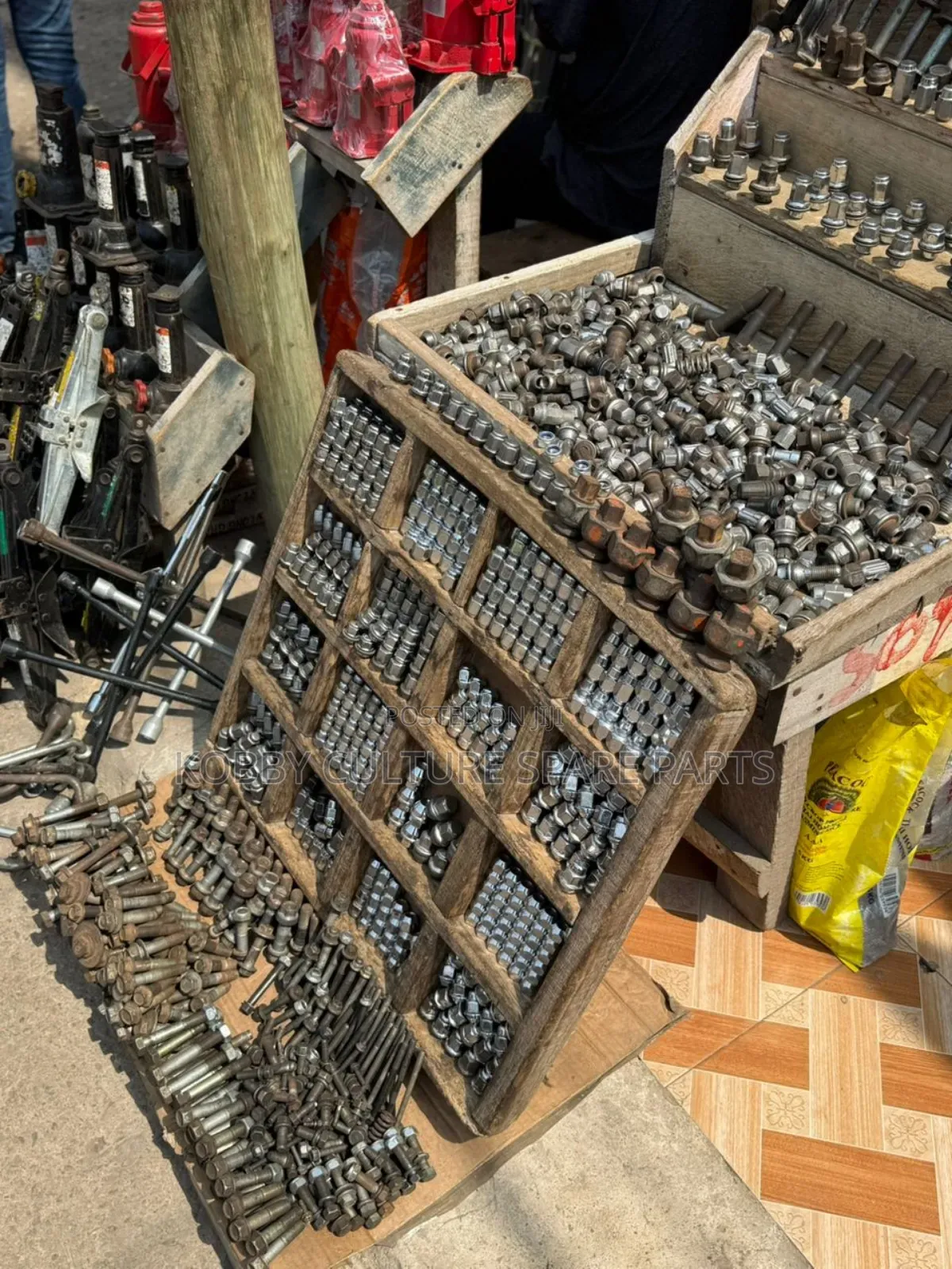 Original Car Wheel Nuts Available For Cars At Affordable Prices