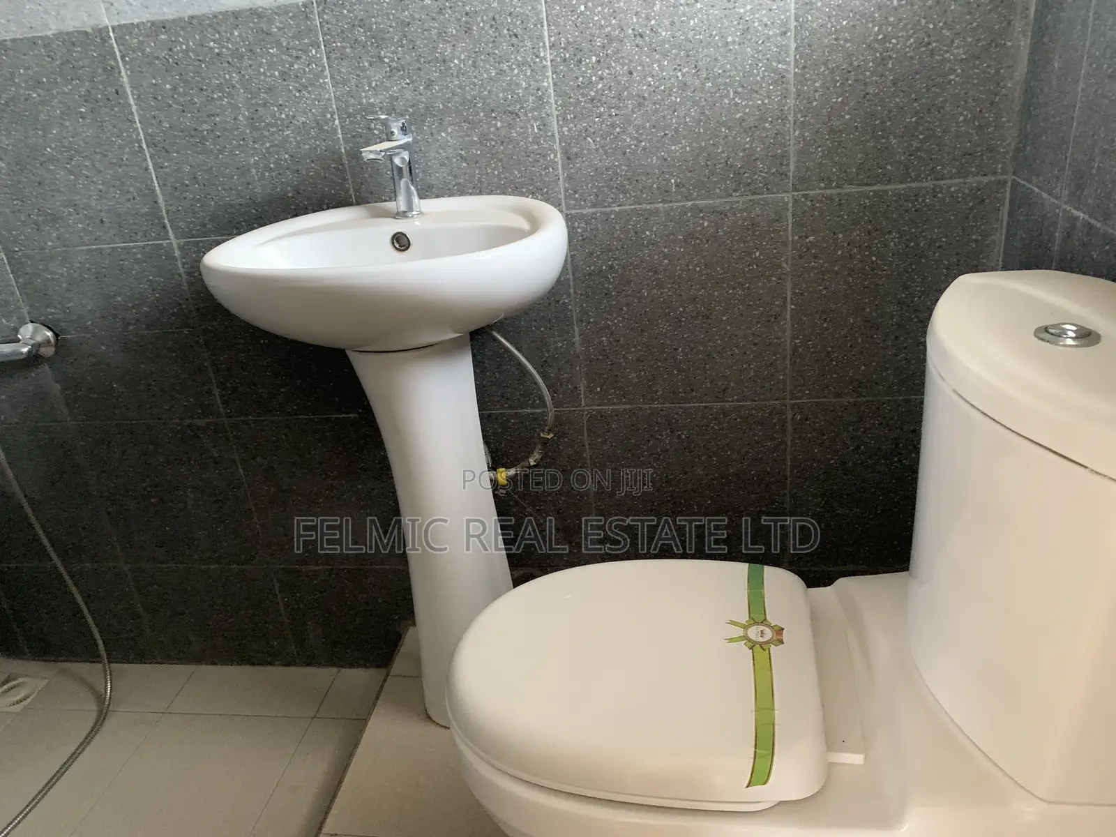 2bdrm Apartment in Felmic Real Estate, Ofankor for rent