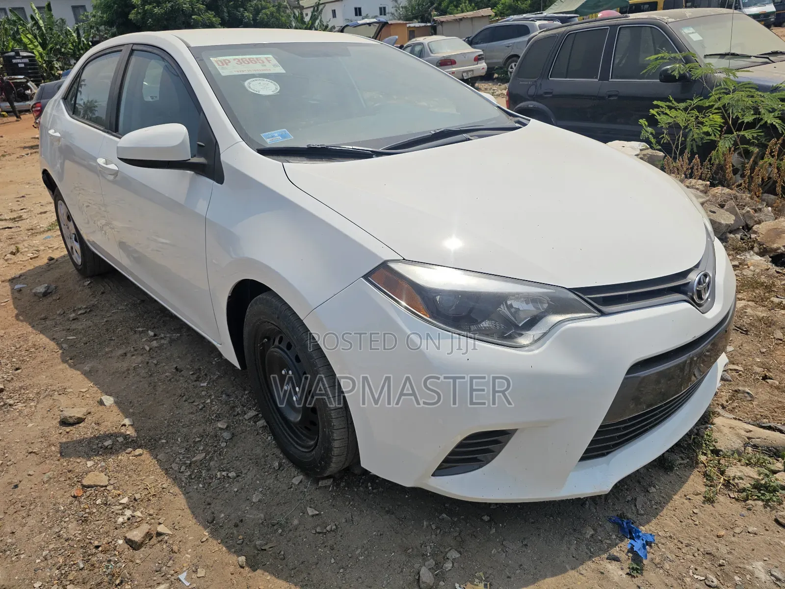 Toyota Corolla LE Plus 4dr Sedan (1.8L 4cyl CVT) 2016 White