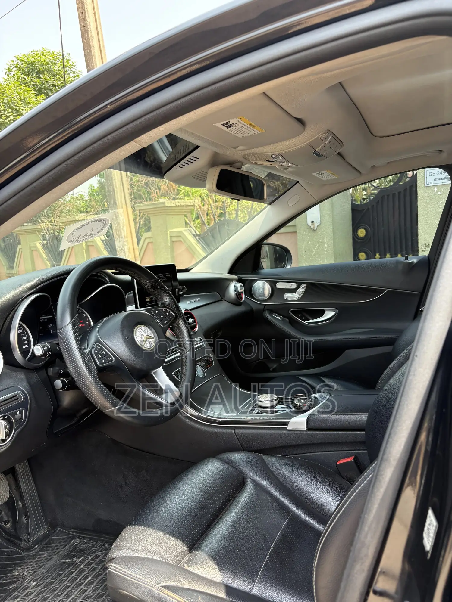 Mercedes-Benz C300 Base Sedan RWD (2.0L 4cyl 7A) 2017 Black