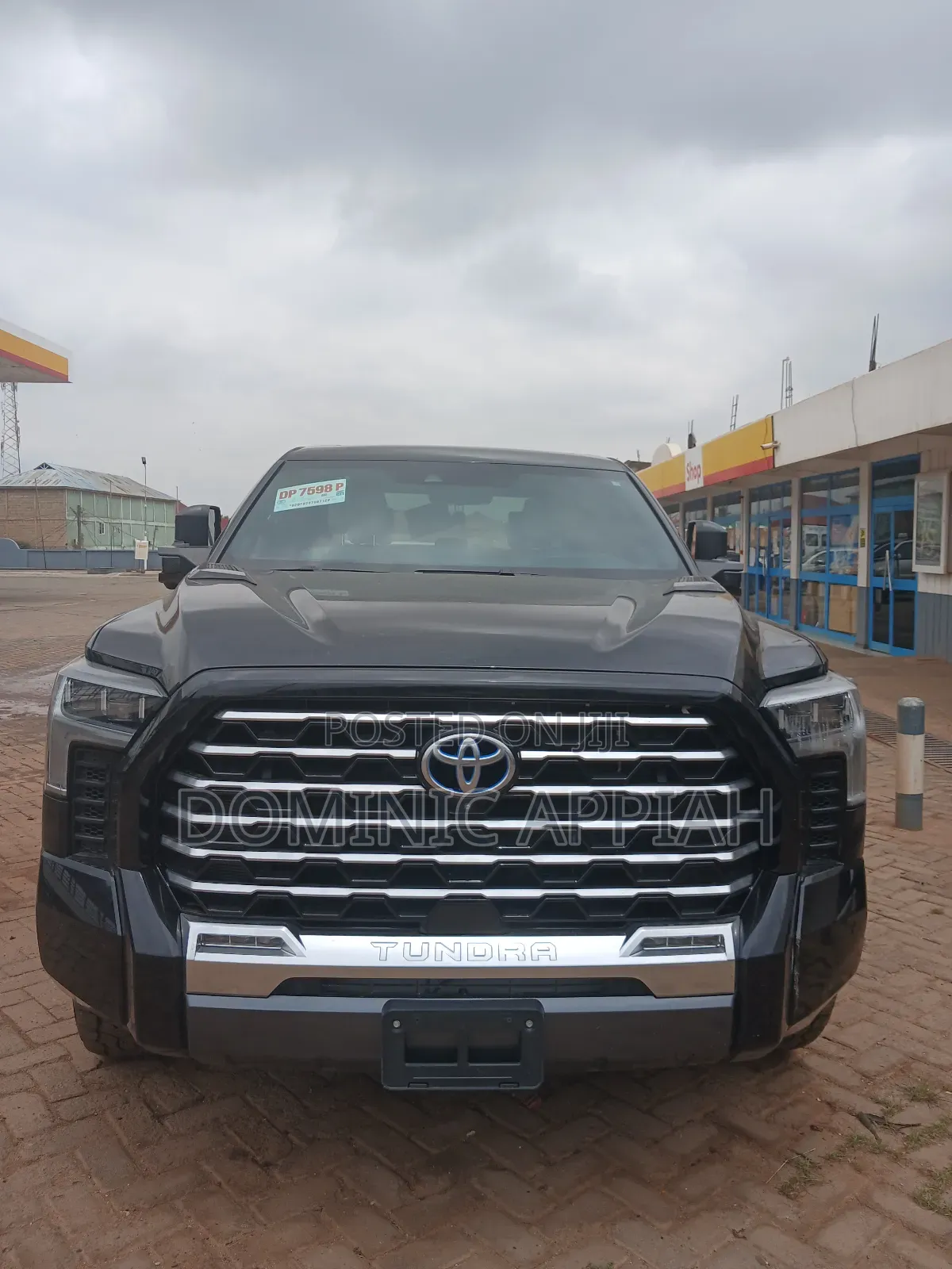 Toyota Tundra SR5 2022 Black