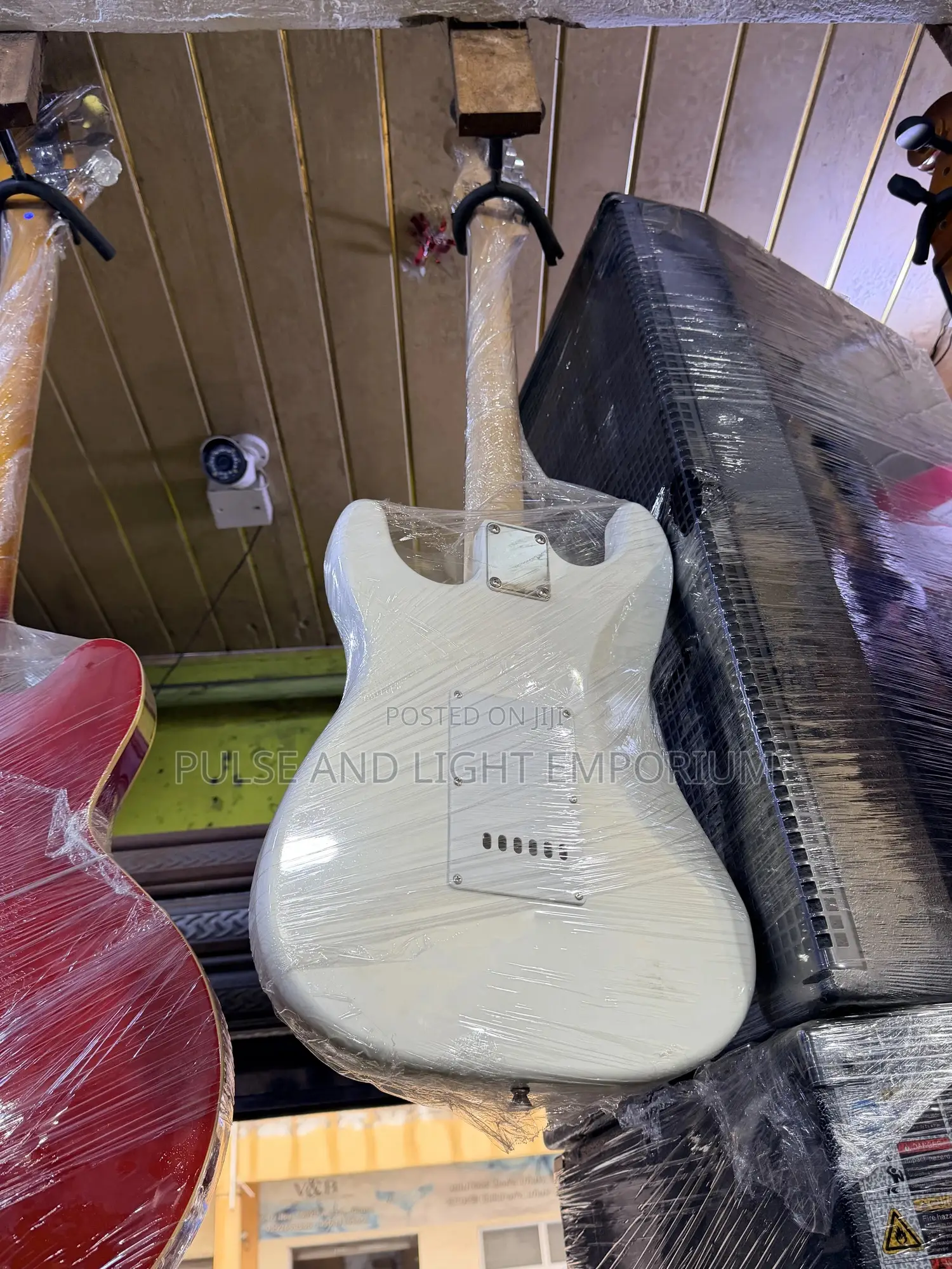 Fender Stratocaster-style Electric Lead Guitar