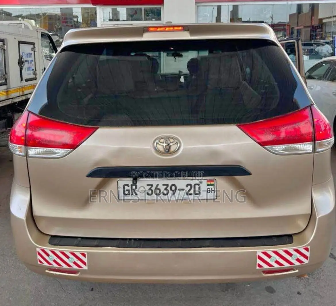 Toyota Sienna 2015 Brown