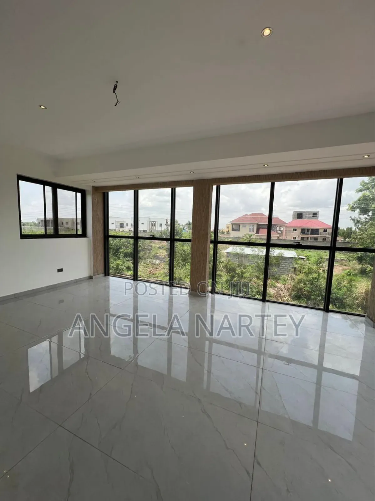5bdrm House in West Transacco, Accra Metropolitan for sale