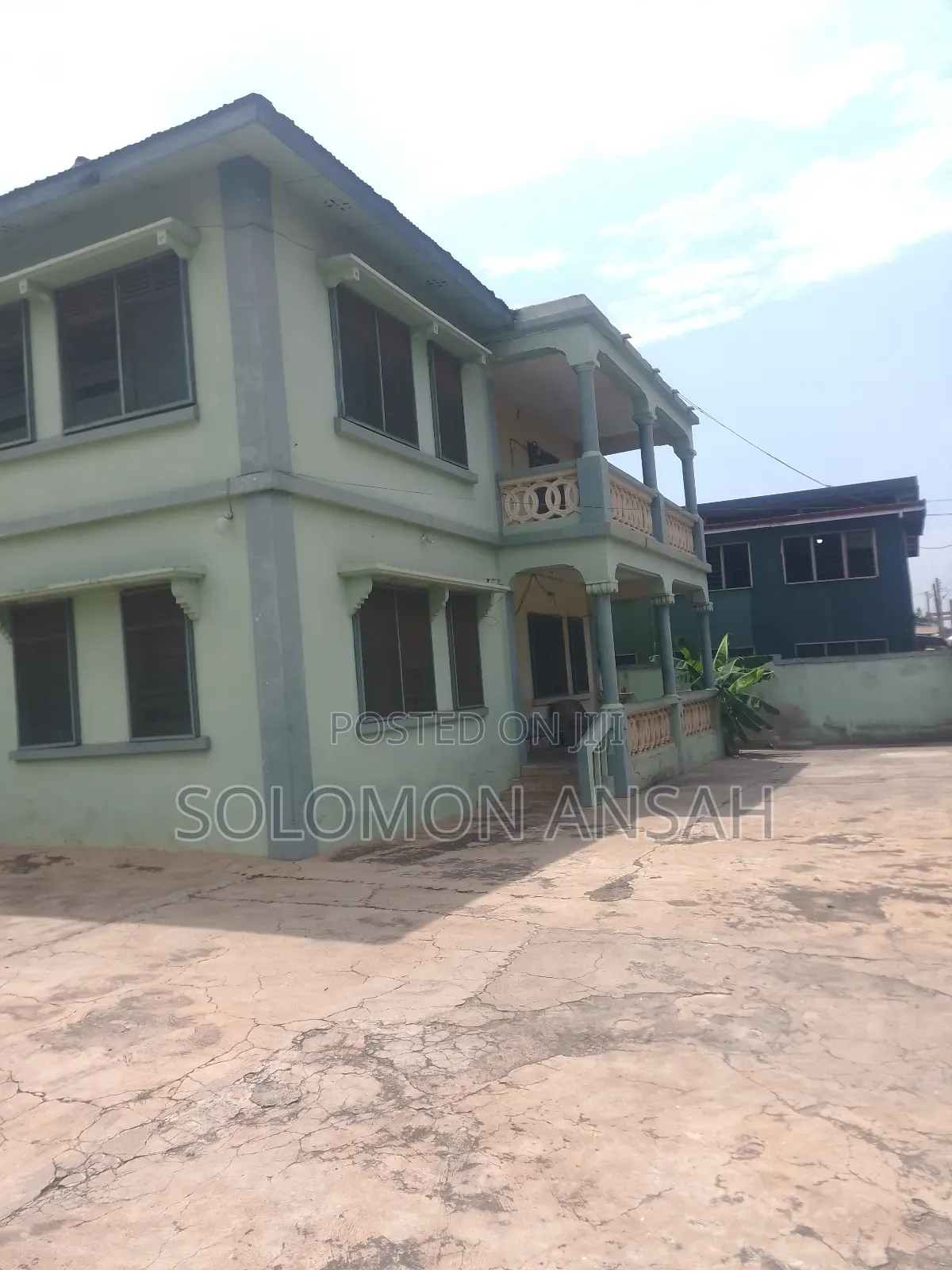 14bdrm House in Free Will Agency, Kumasi Metropolitan for sale