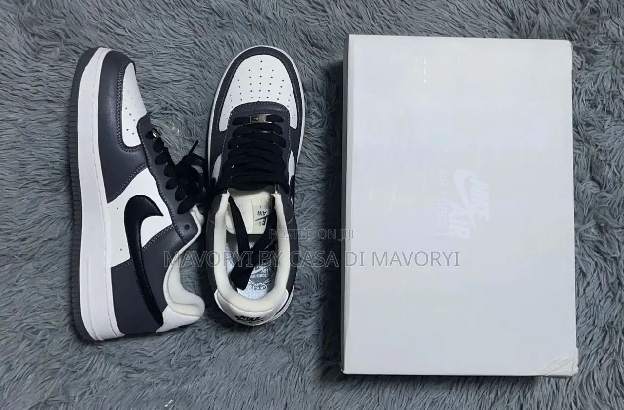 Sneaker/Show