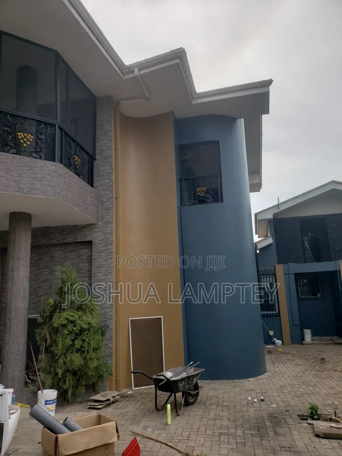 4bdrm Townhouse / Terrace in Cantonment Estate, Cantonments for rent