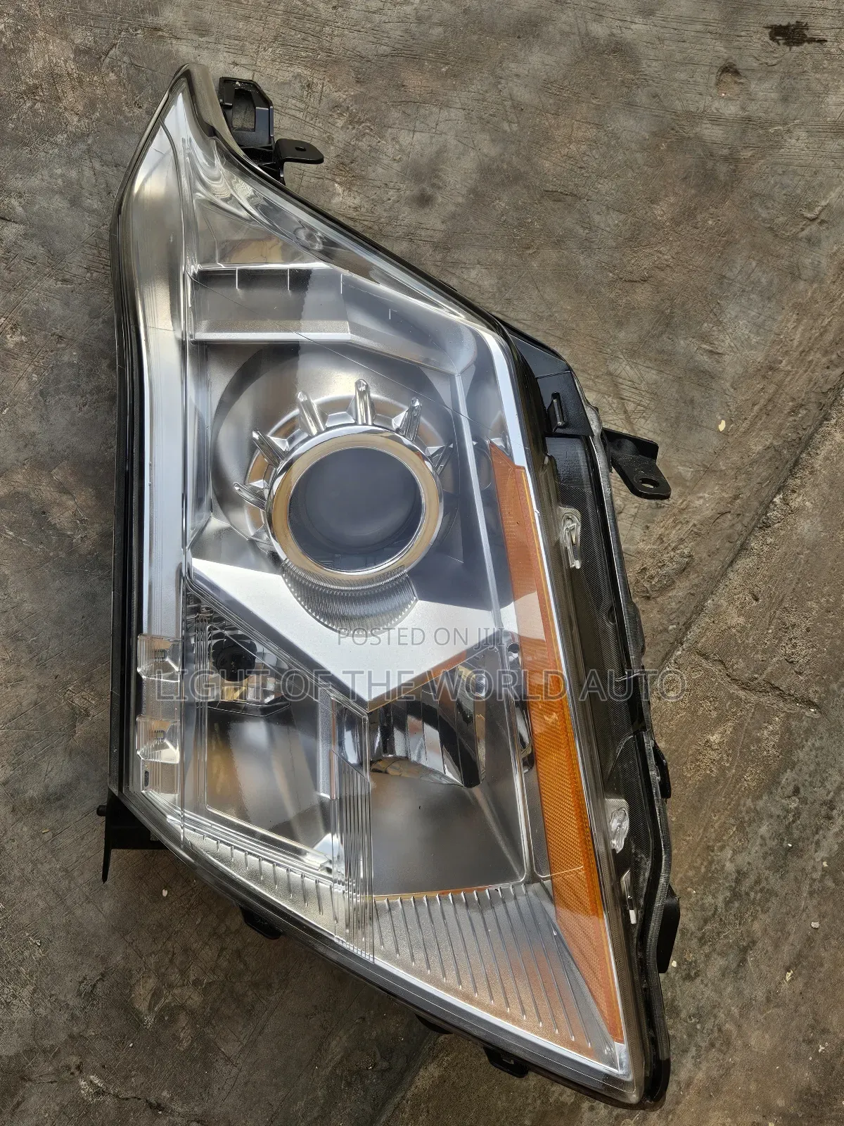 Cadillac SRX Headlight 2016 Available