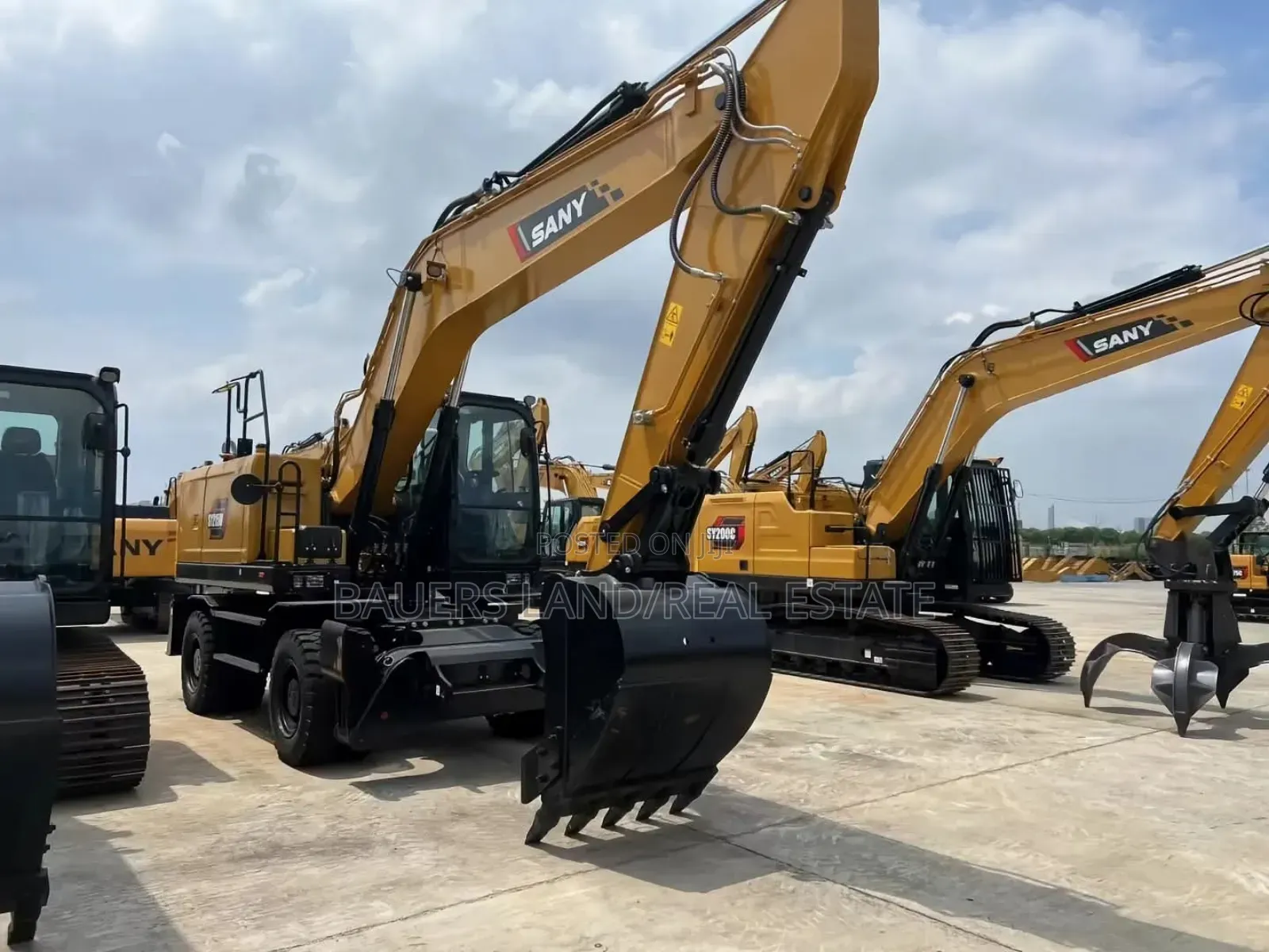 Sany Sy215 Excavator Available