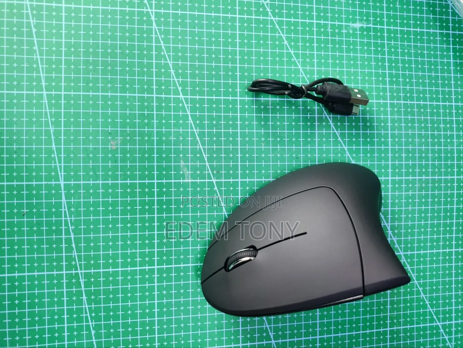 Black Vertical Ergonomic Wireless Mouse