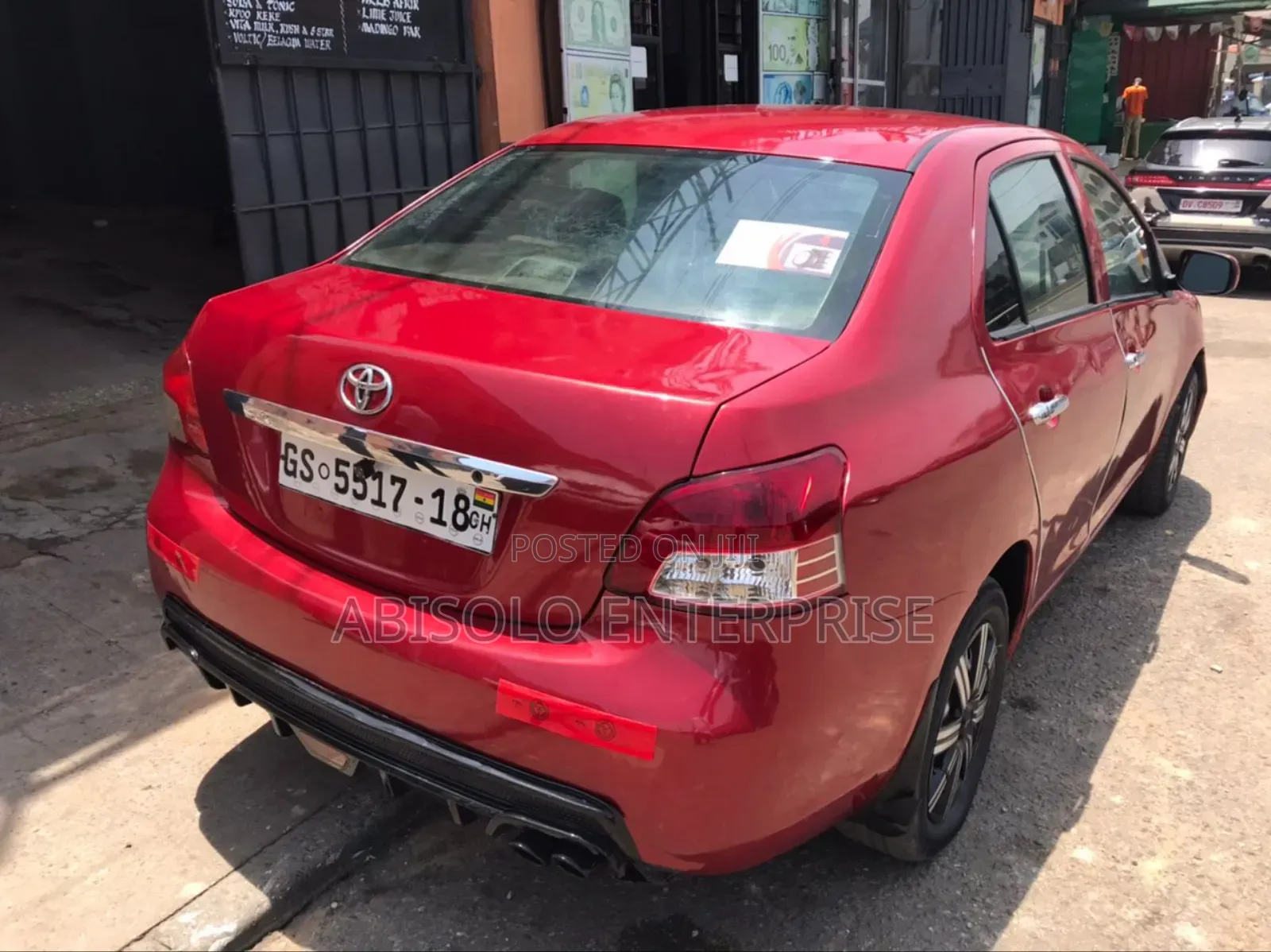 Toyota Yaris Base Sedan 4dr 2010 Red