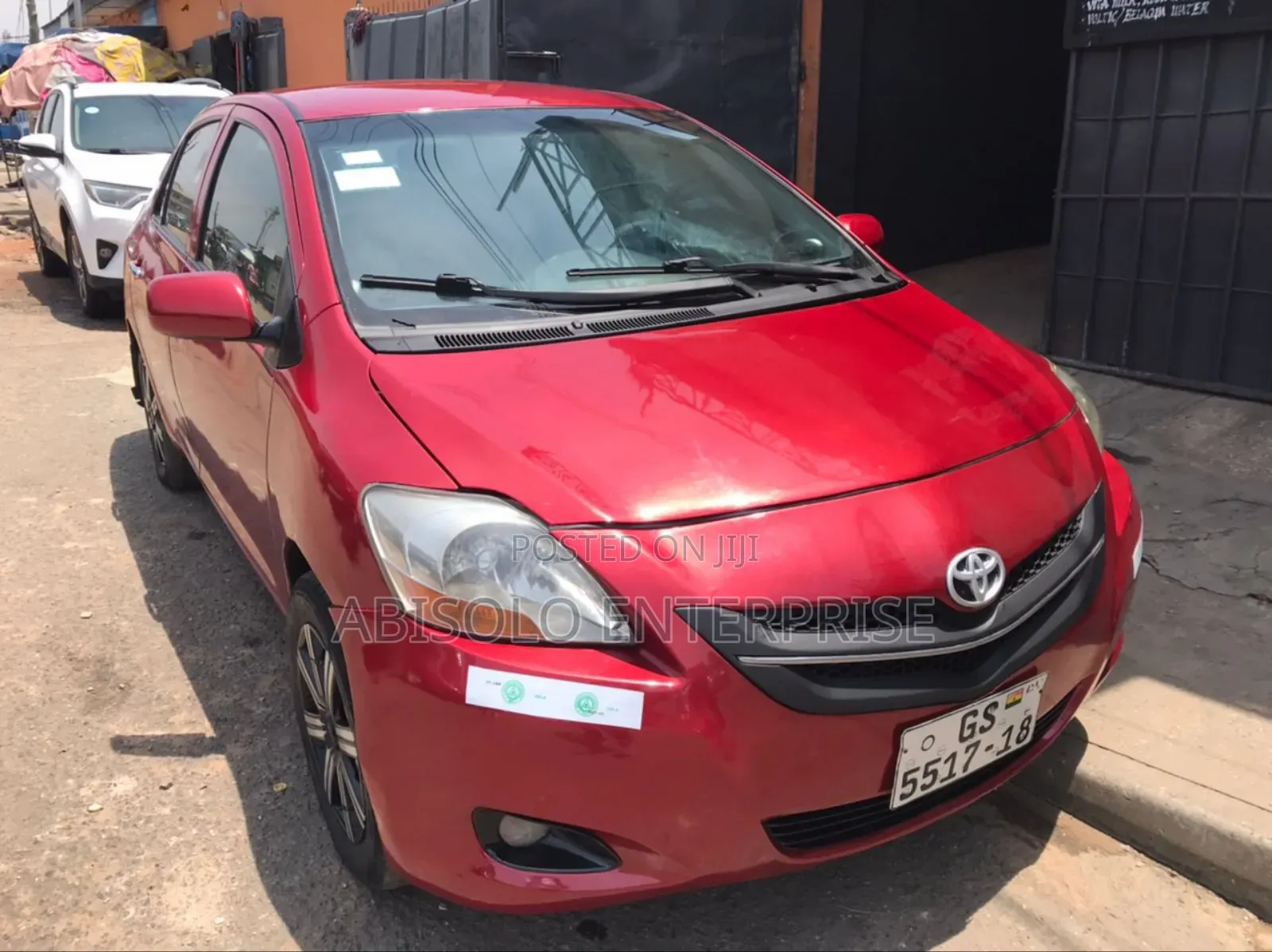Toyota Yaris Base Sedan 4dr 2010 Red