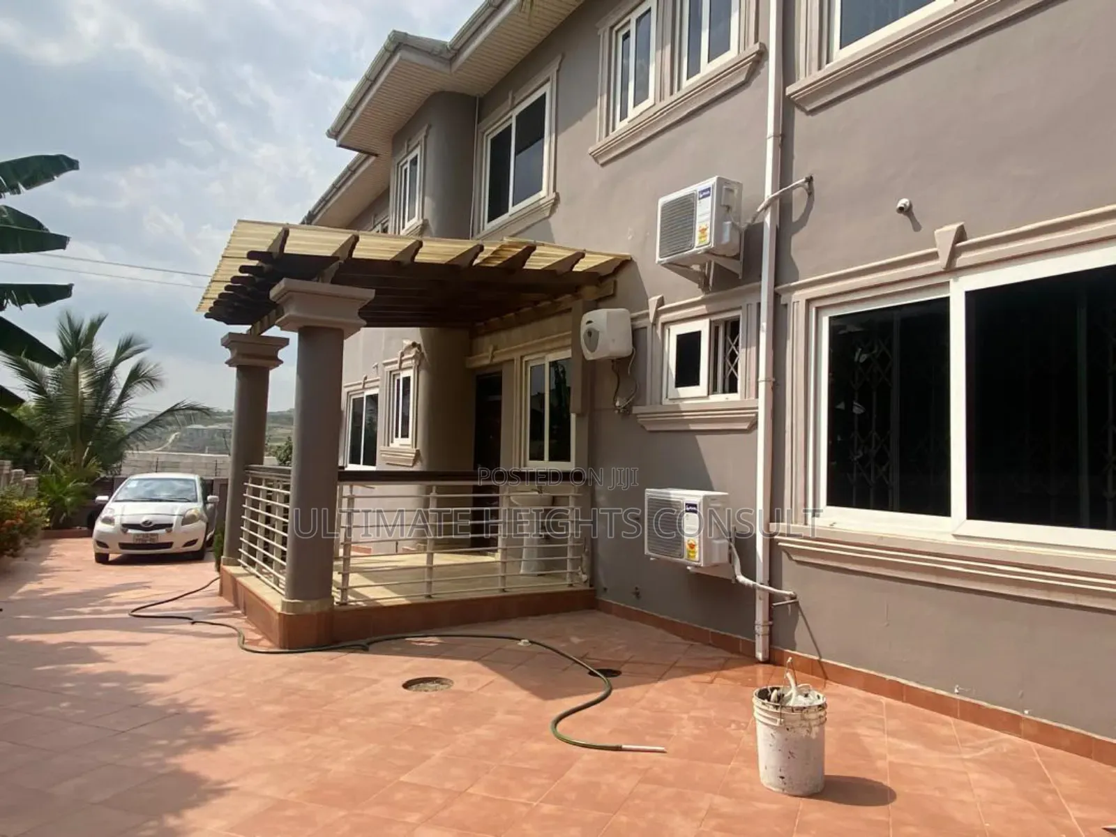 8bdrm House in Kwabenya Abuom for rent